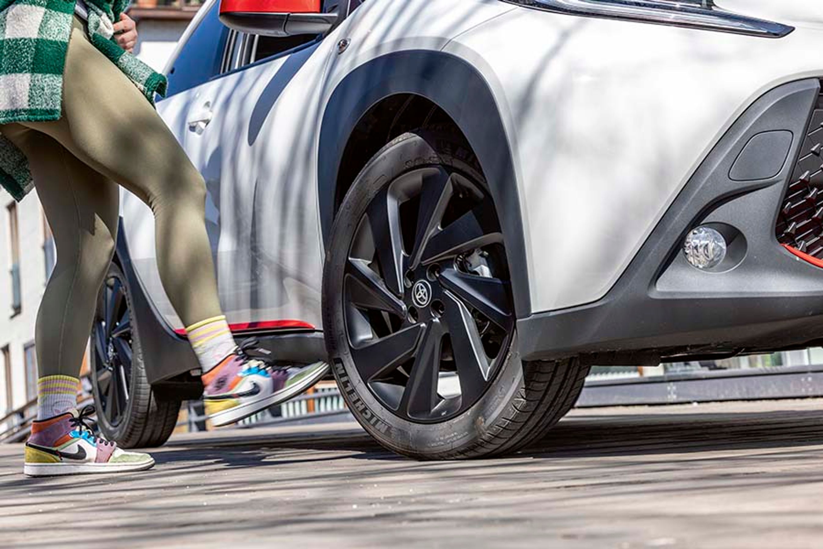 Mindste udgave har 17"-hjul som standard. Disse sorte 18"-hjul koster 9.467 kr. ekstra.