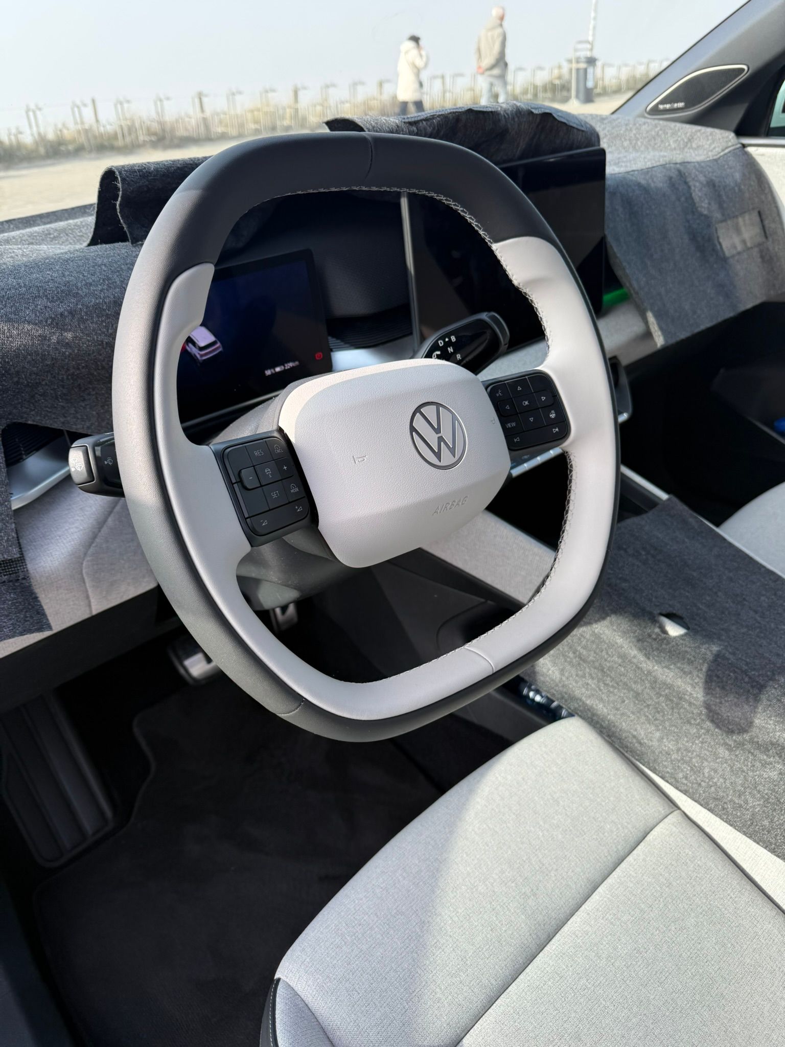Førerpladsen i en VW ID. Cross