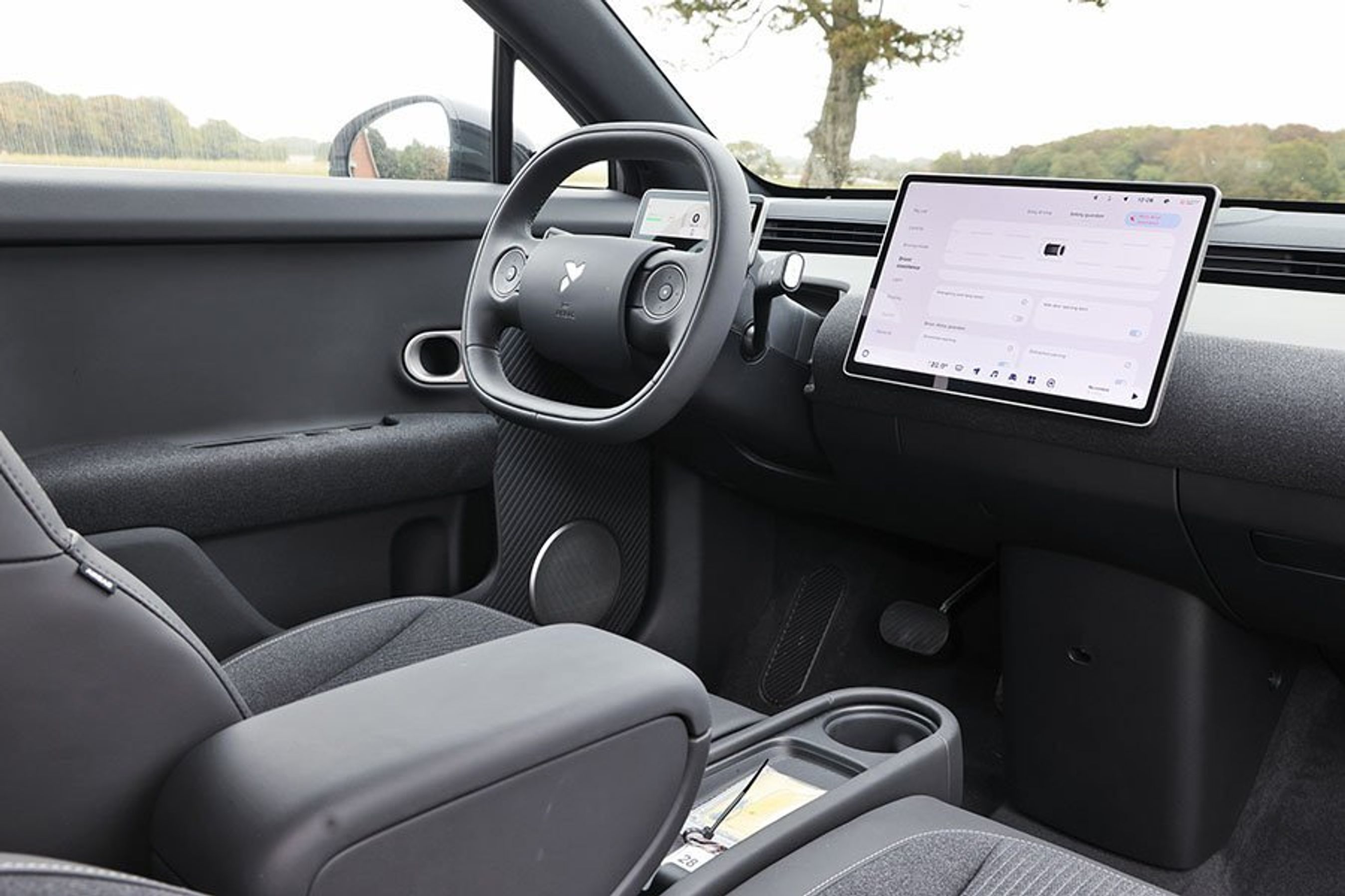 Kabinen i elbilen Firefly