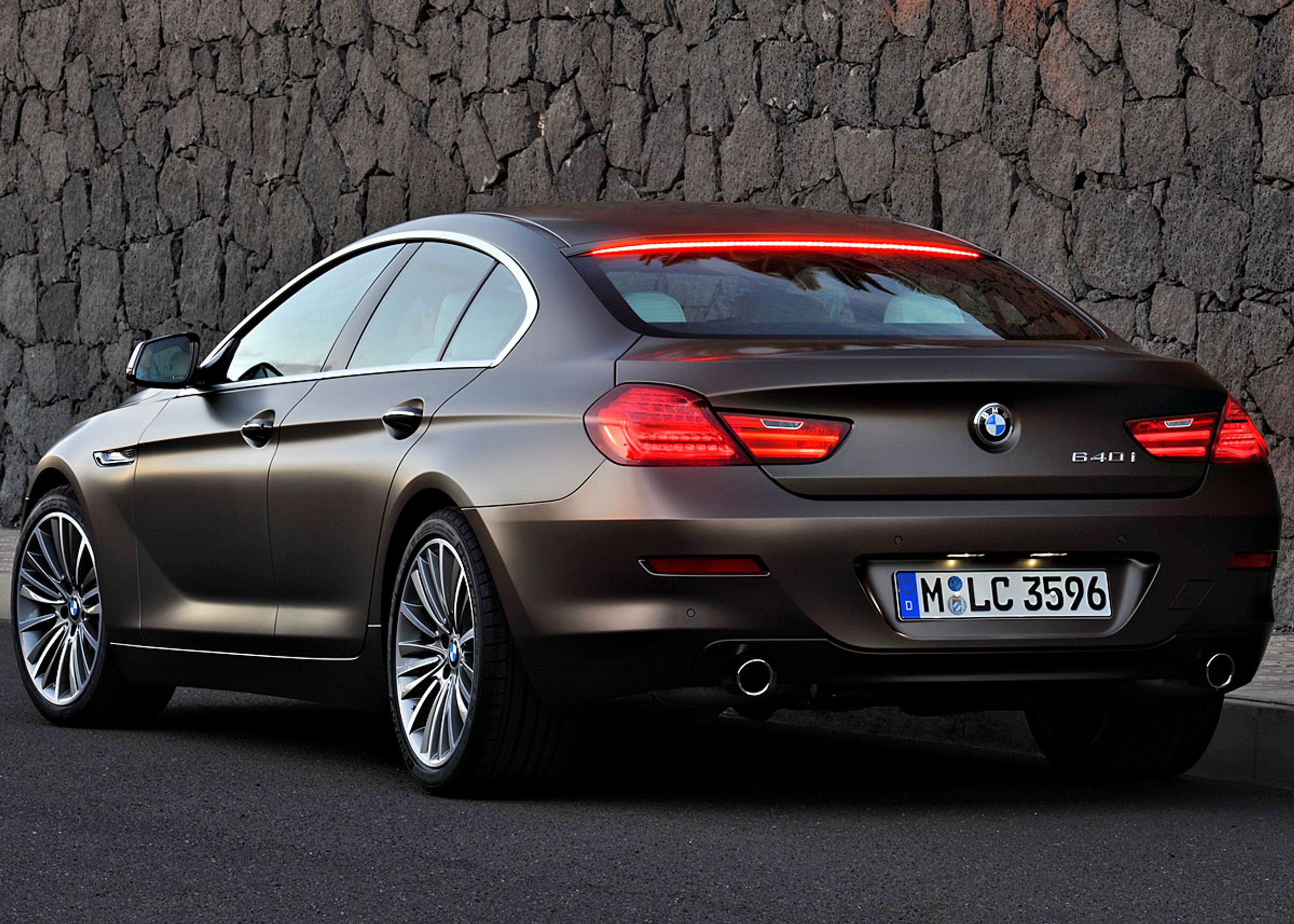 Det brede bremselys er et markant stiltræk ved Gran Coupé.