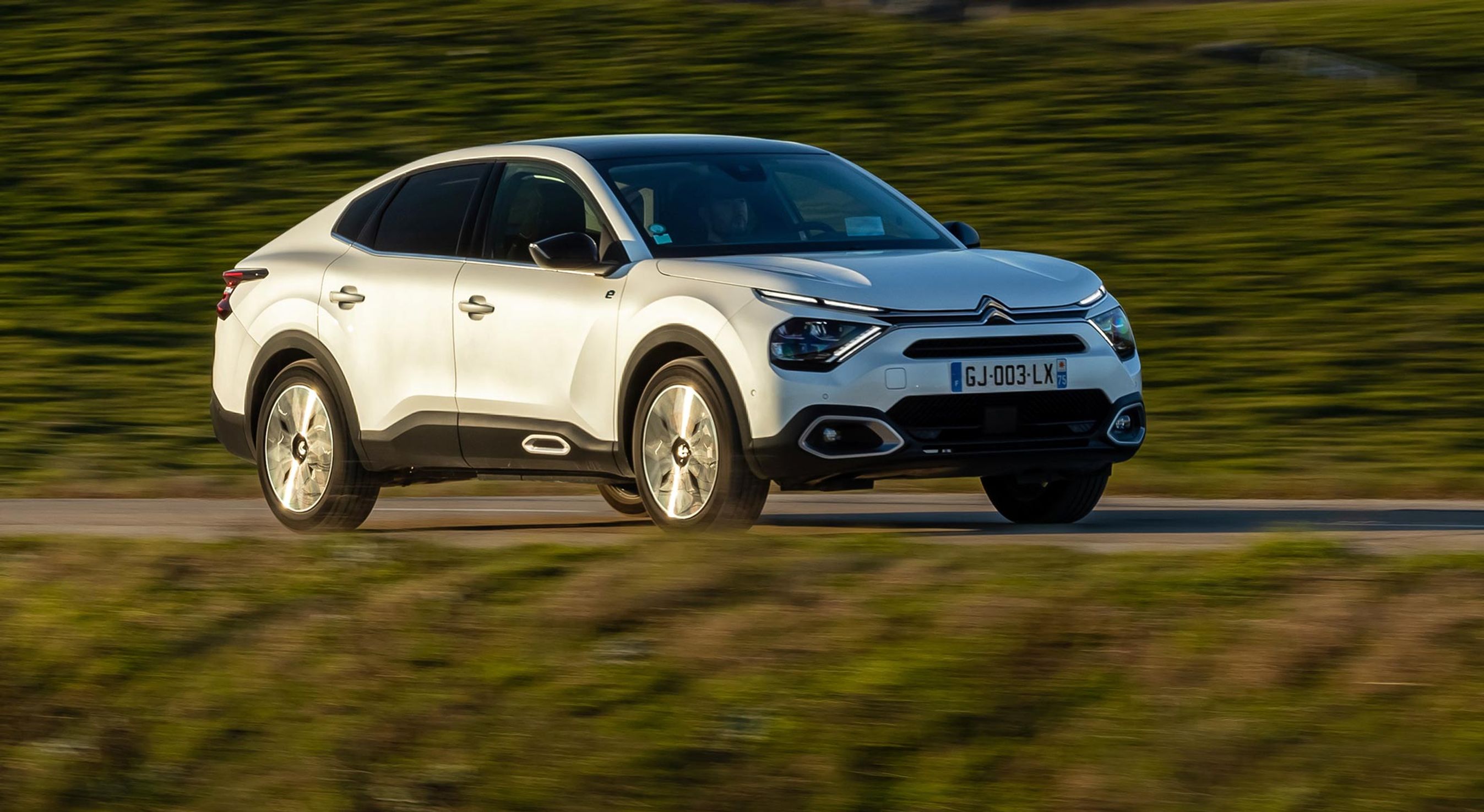 Citroën C4 X set forfra