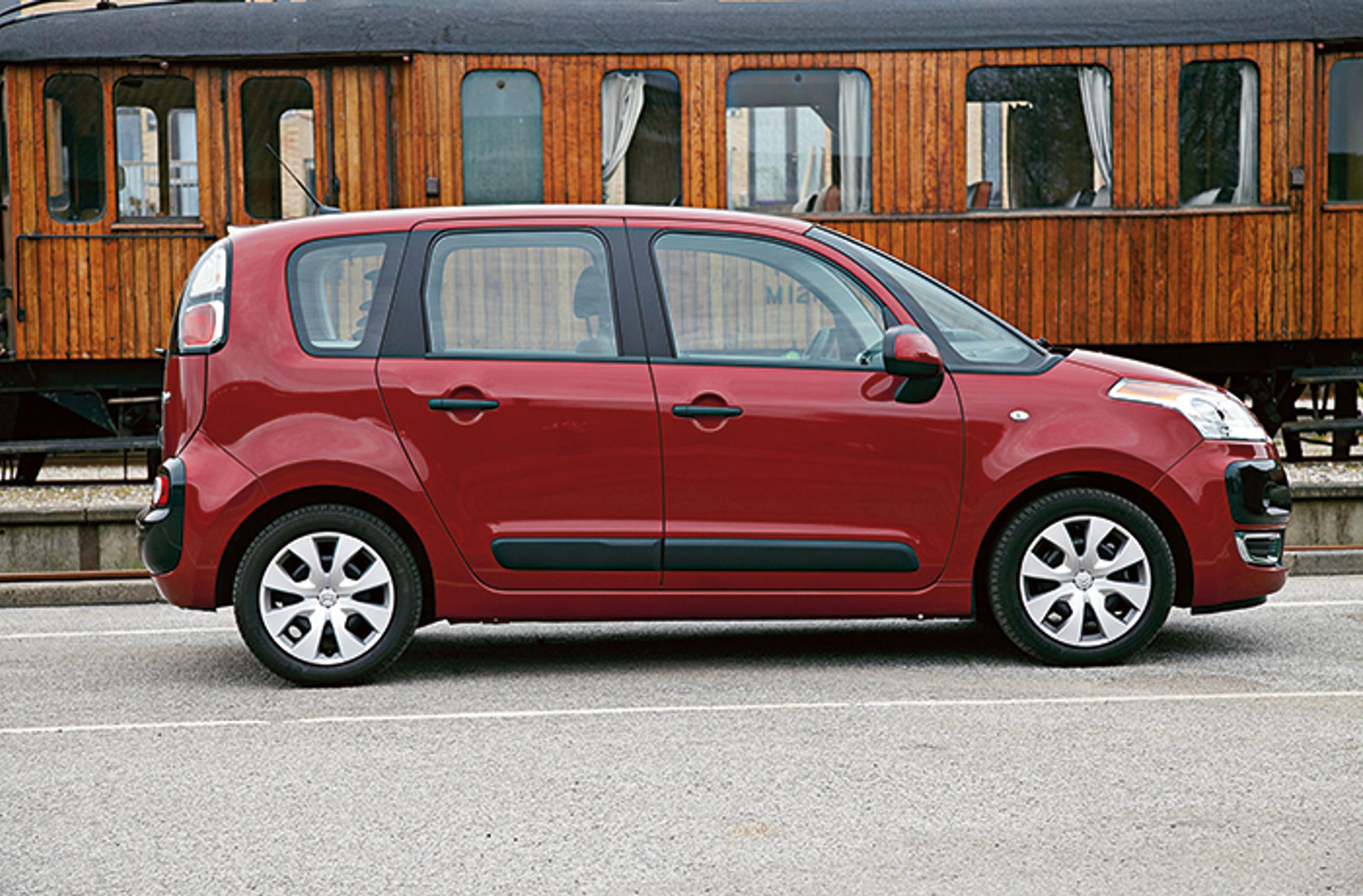 Citroën C3 Picasso fra siden