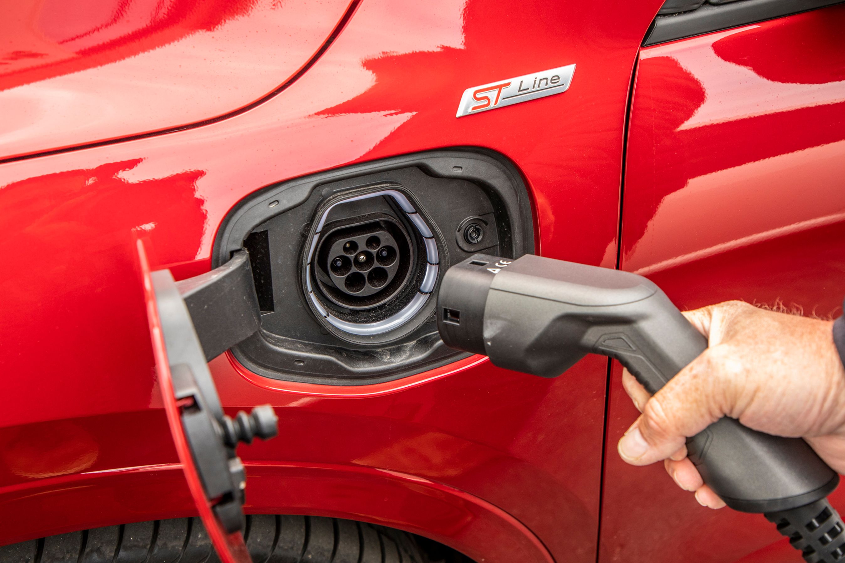 Opladning af Ford Kuga plugin-hybrid