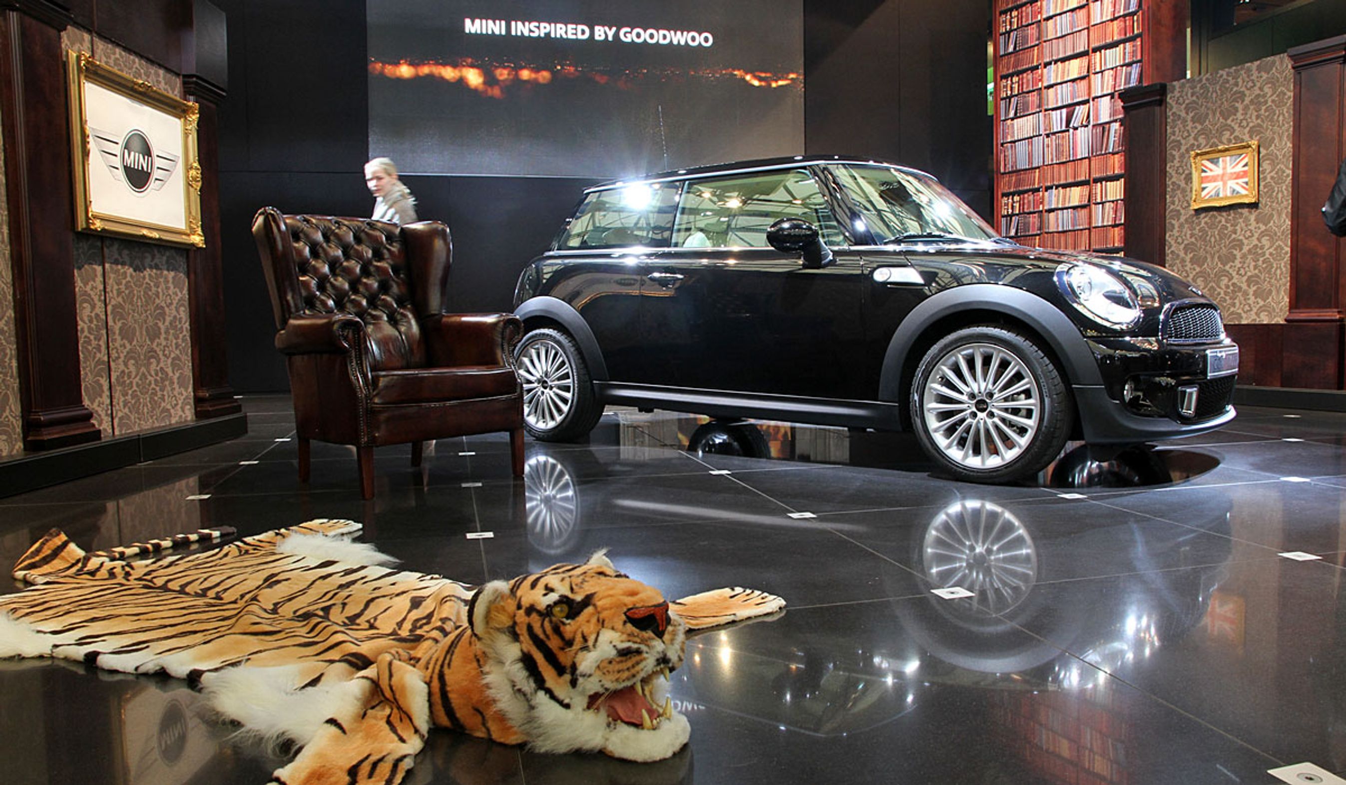 Mini Goodwood blev præsenteret i passende rammer på Shanghai-udstillingen.