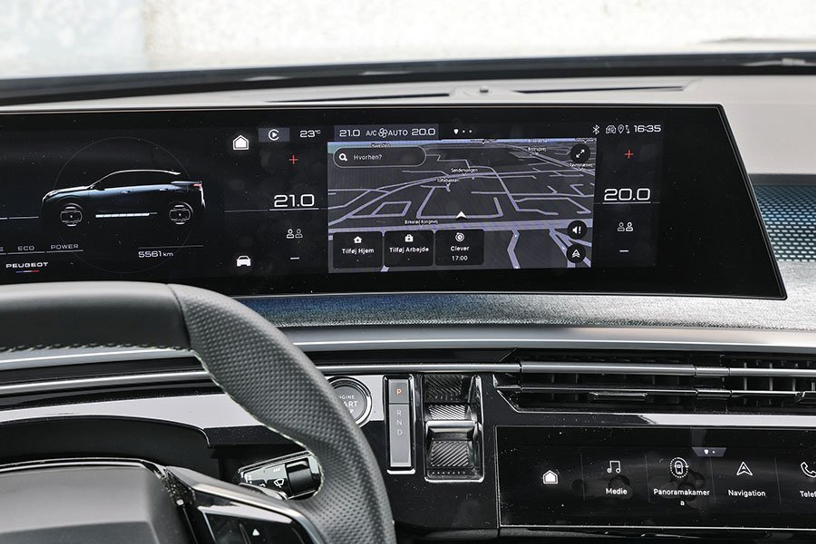 Skærme i en Peugeot E-3008