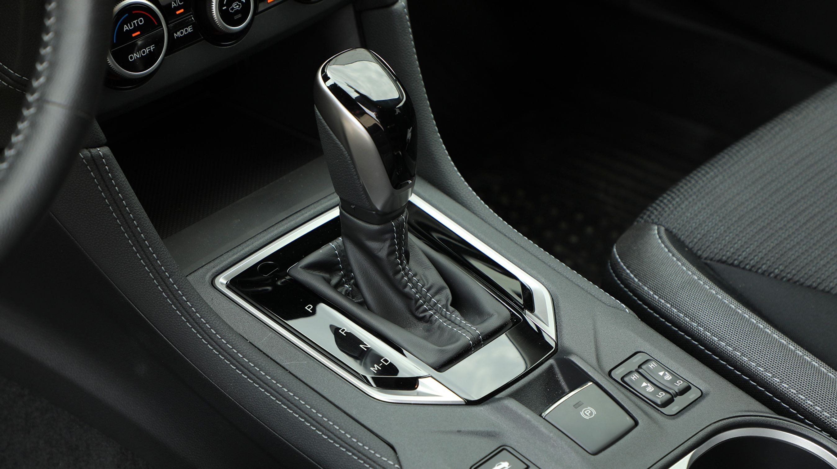 Automatgear – og i øvrigt firehjulstræk – er standard på alle Subaru Impreza. Det fungerer udmærket til toliters benzinmotoren.