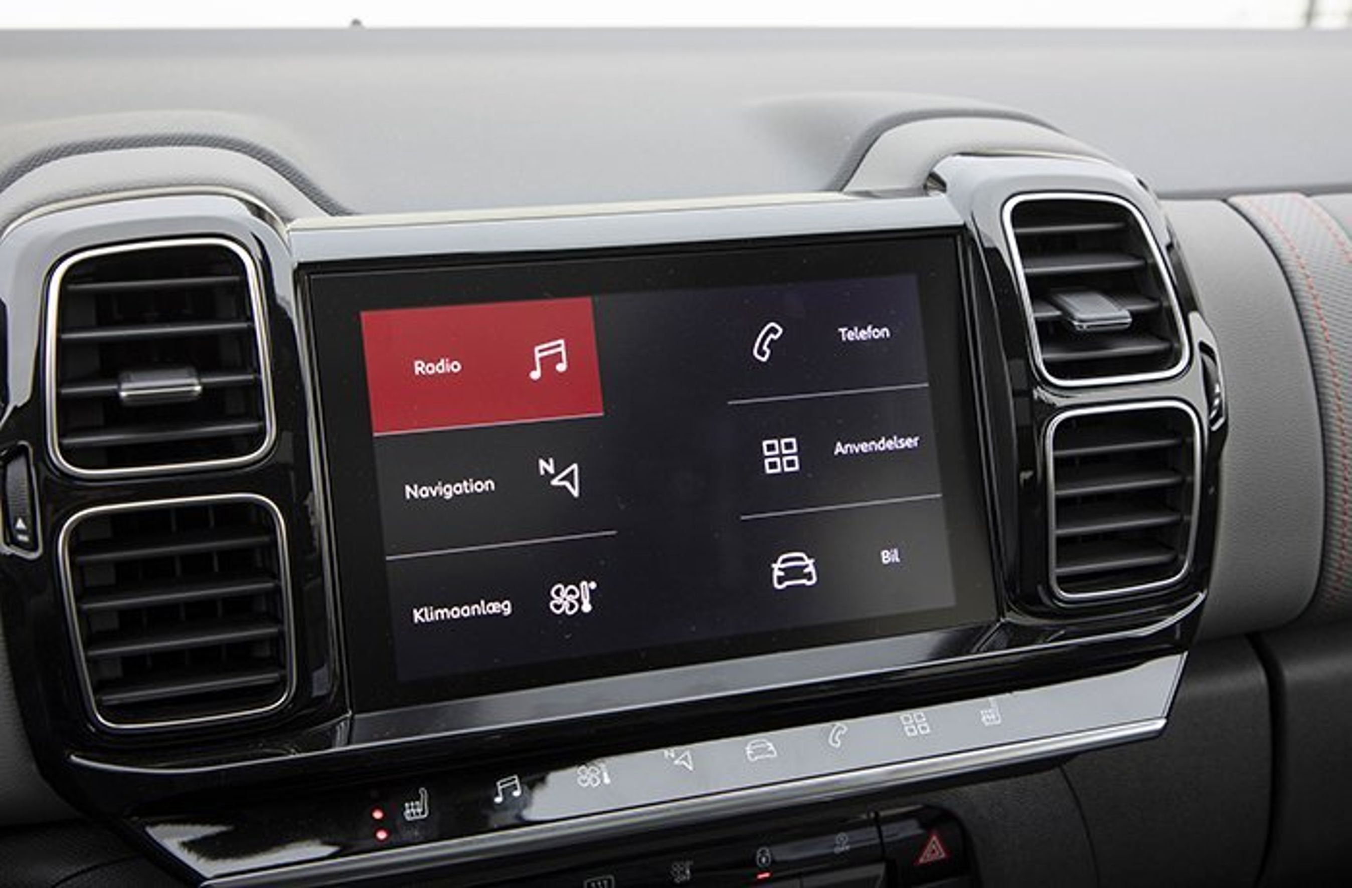 Stor trykskærm i Citroën C5 Aircross