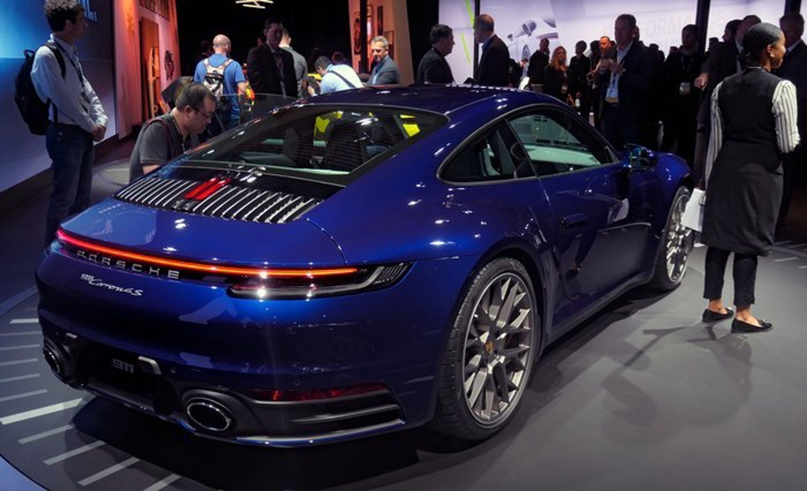 911 Carrera 4S bagfra.