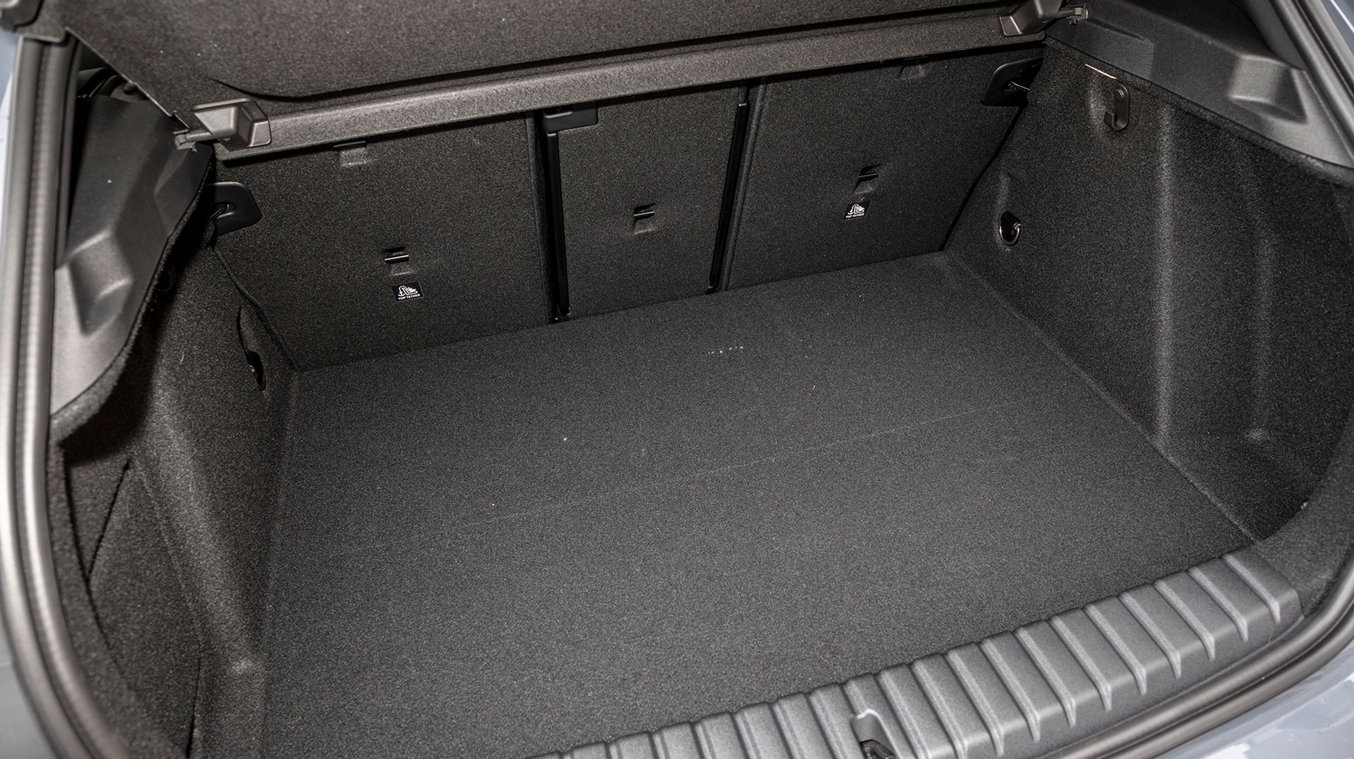 Bagagerummet er på 380 liter, og når du åbner bagklappen, ser det umiddelbart ud til at være let at læsse.