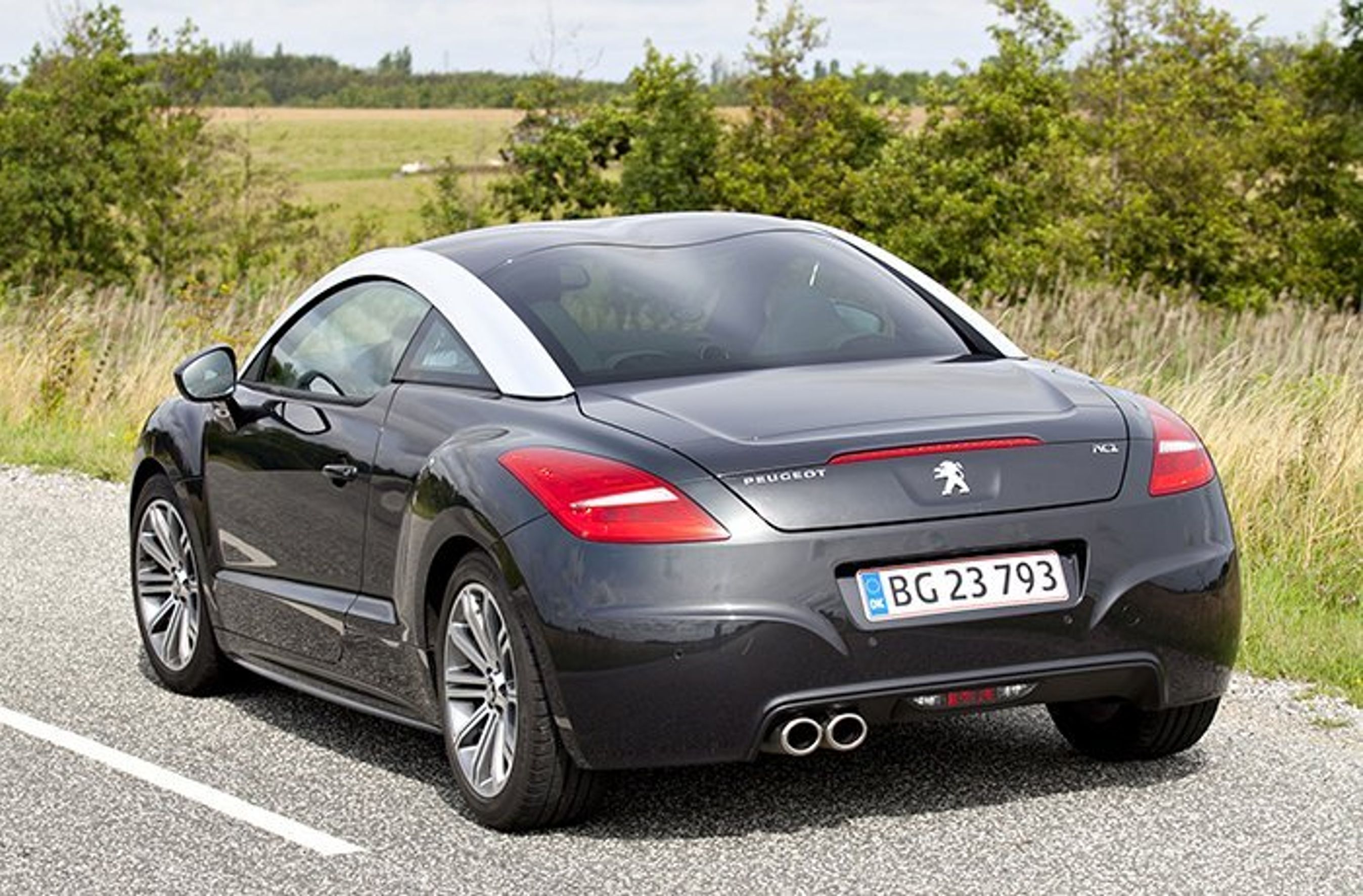 Spændende design præger bagenden af Peugeot RCZ