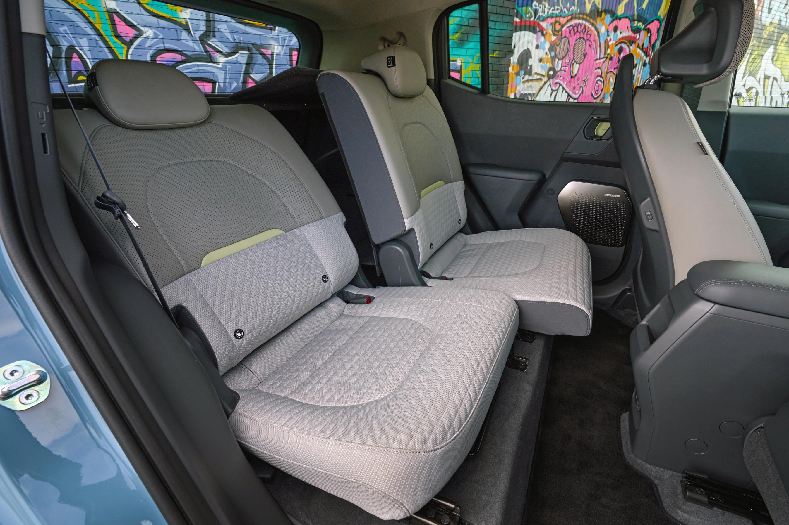 Bagsæde i en Kia EV2