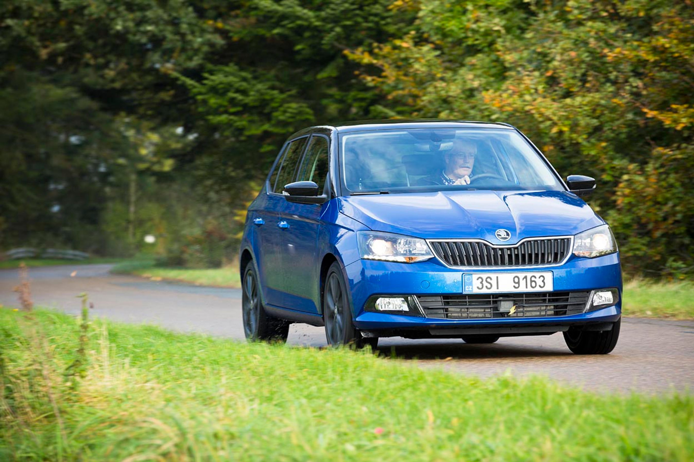 I første omgang ser vi kun denne femdørs udgave, men i løbet af 2015 dukker en stationcar op.