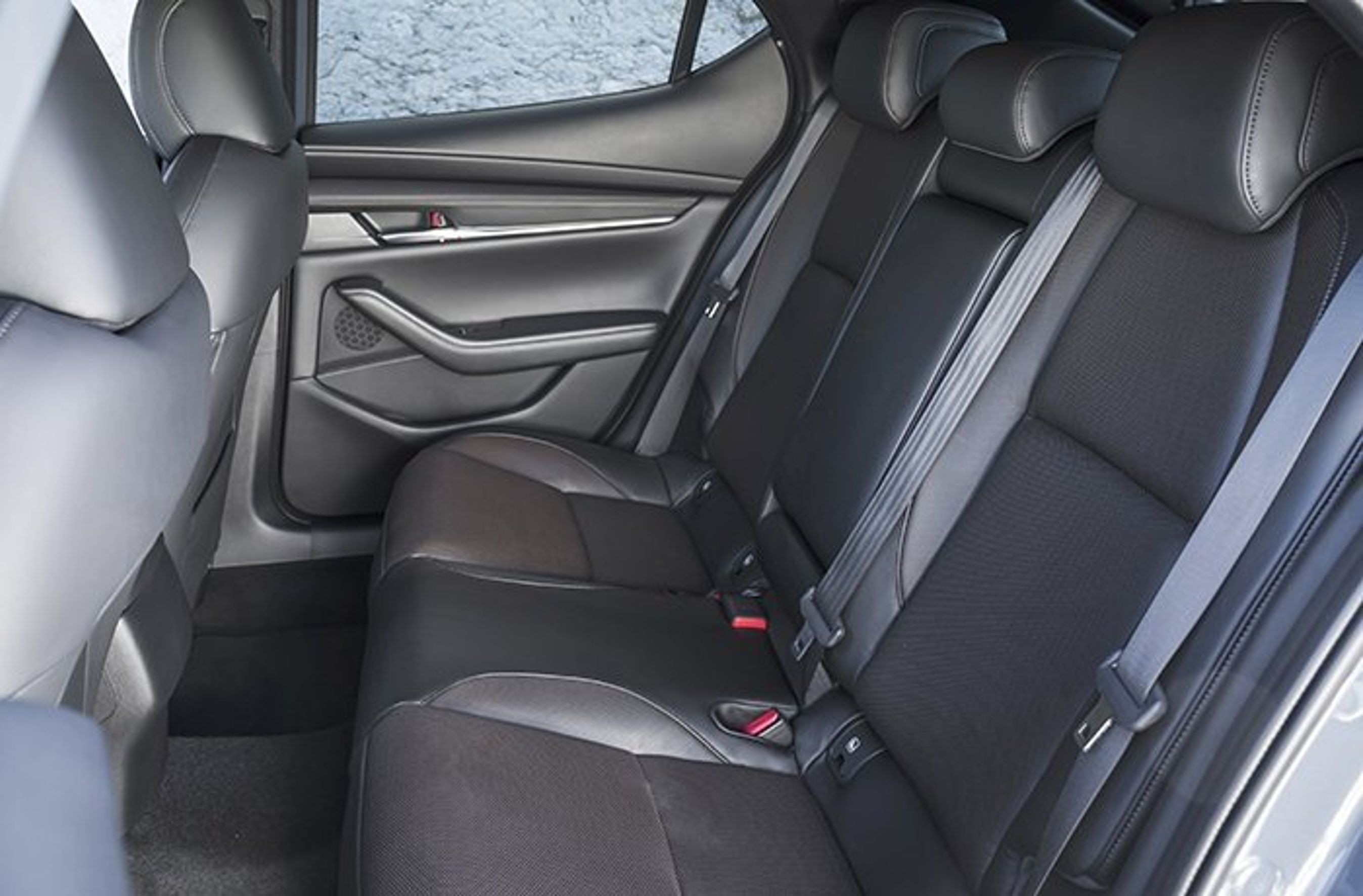 Bagsæderne er ikke Mazda 3's store force.