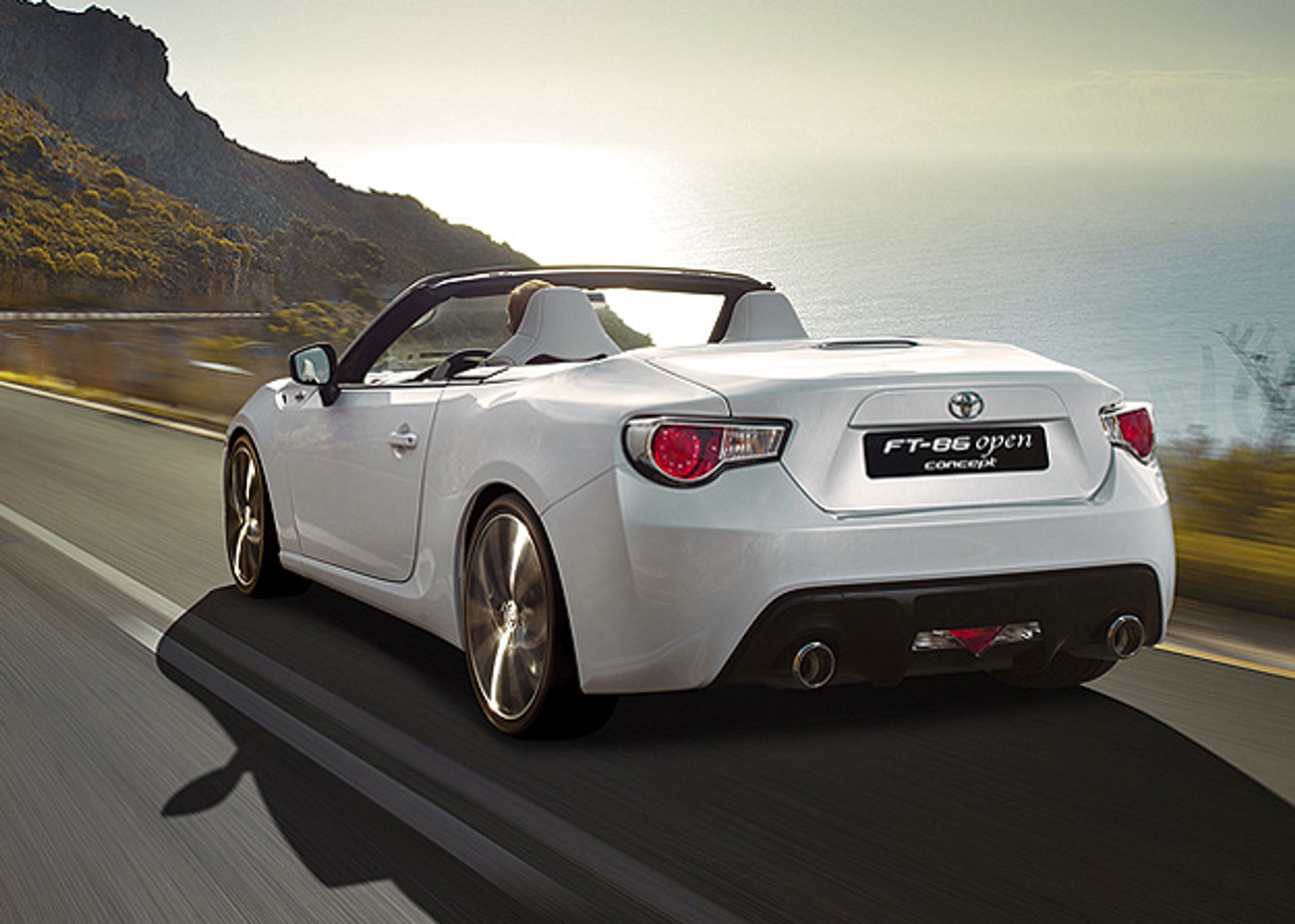 GT86 har elektrisk betjent stofkaleche. Kalechen får vi dog ikke at se i denne omgang.