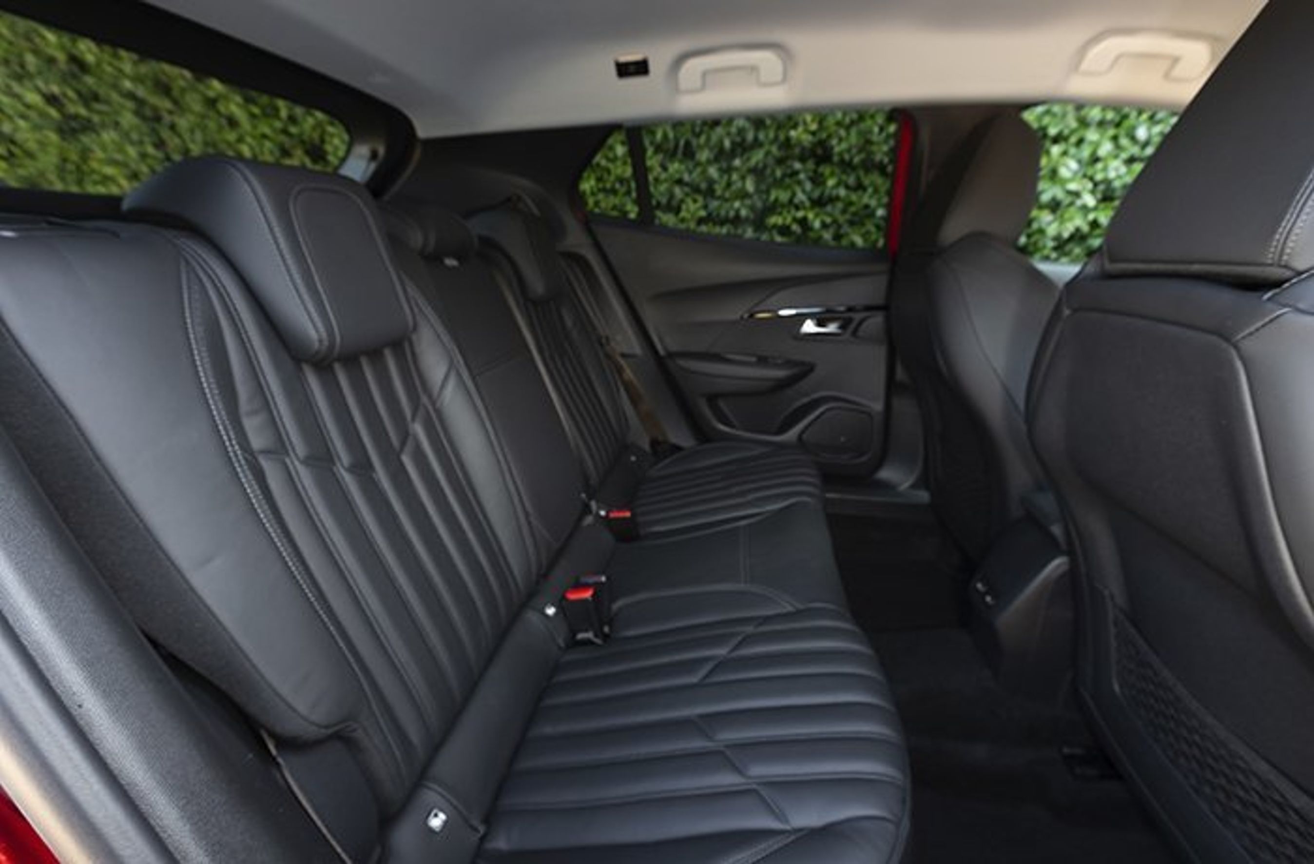 Peugeot 2008 bagsæde