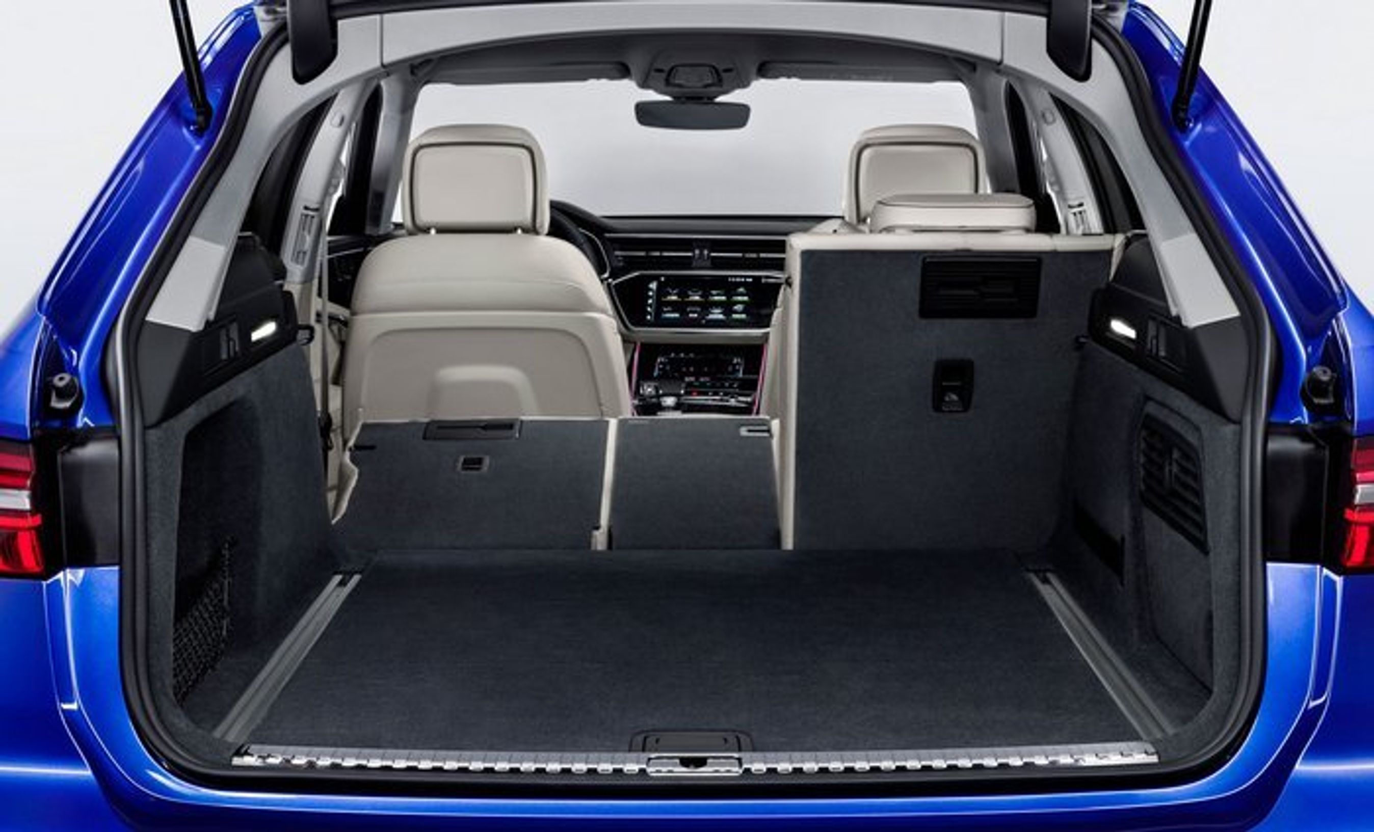 Pladsen i bagagerummet i 2018-udgaven af A6 Avant er helt som før. Bagsædet kan deles i forholdet 40:20:40.