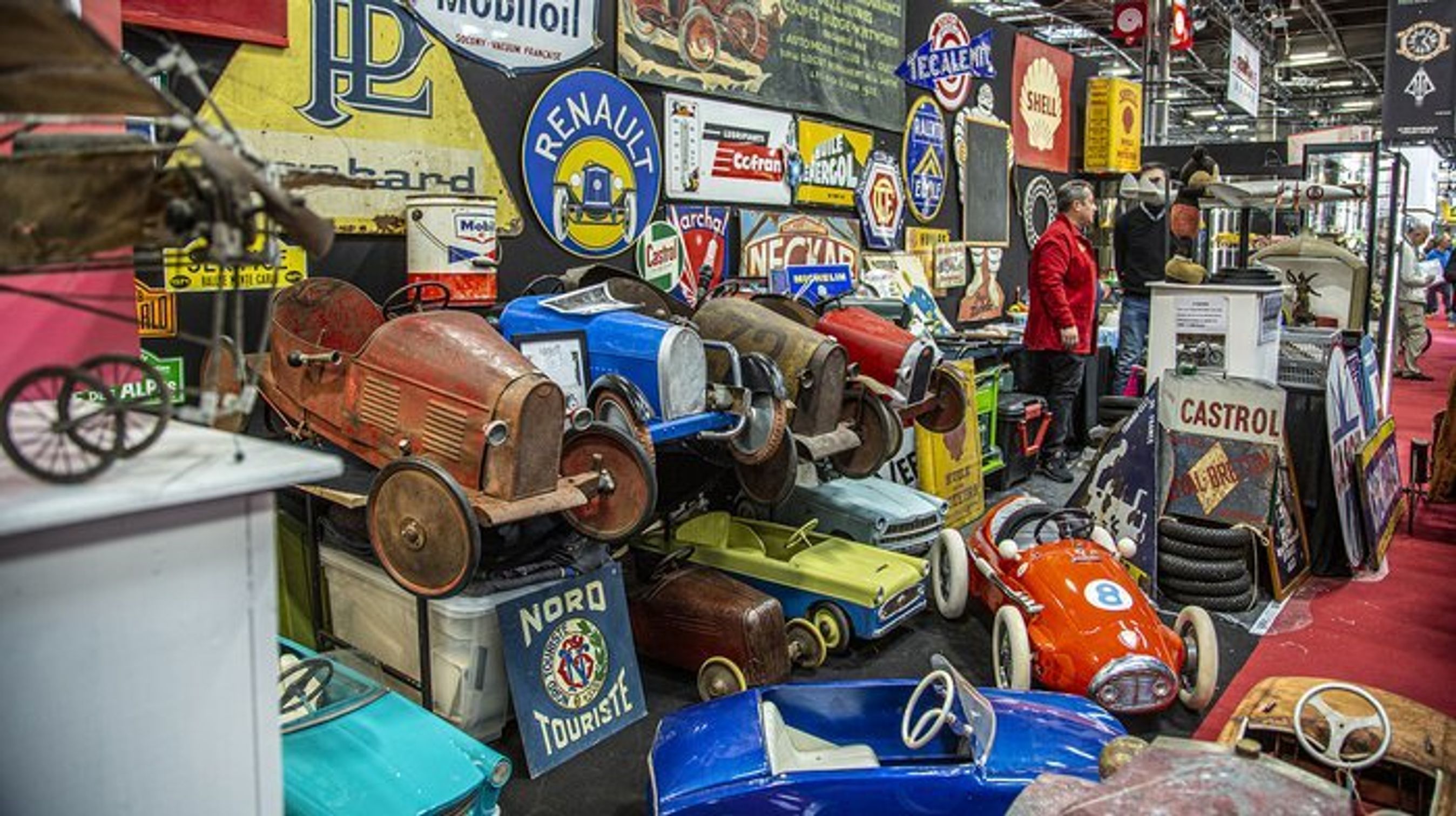 Trædebiler på Rétromobile.