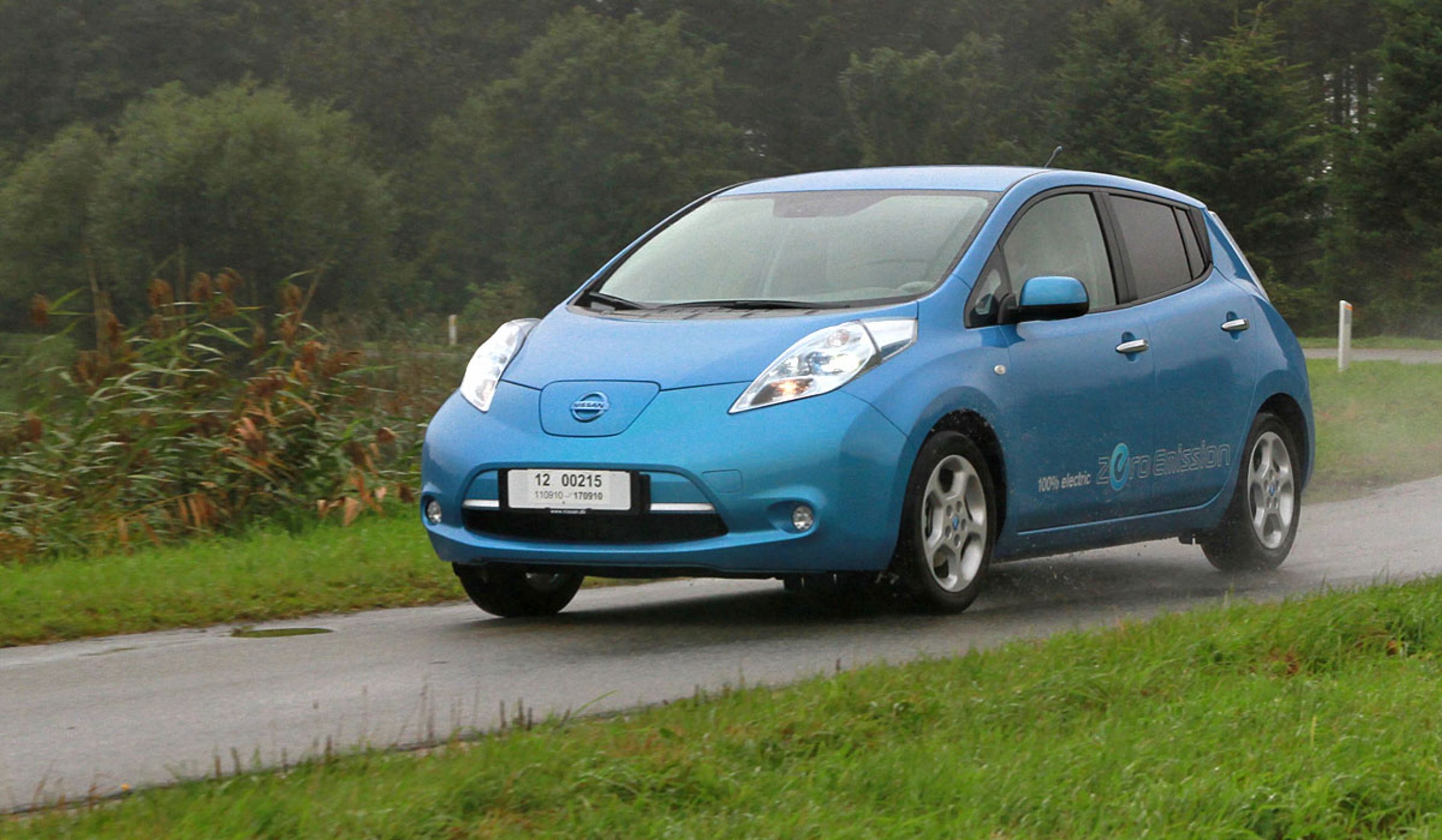 Én Nissan Lef kom på danske plader i april.