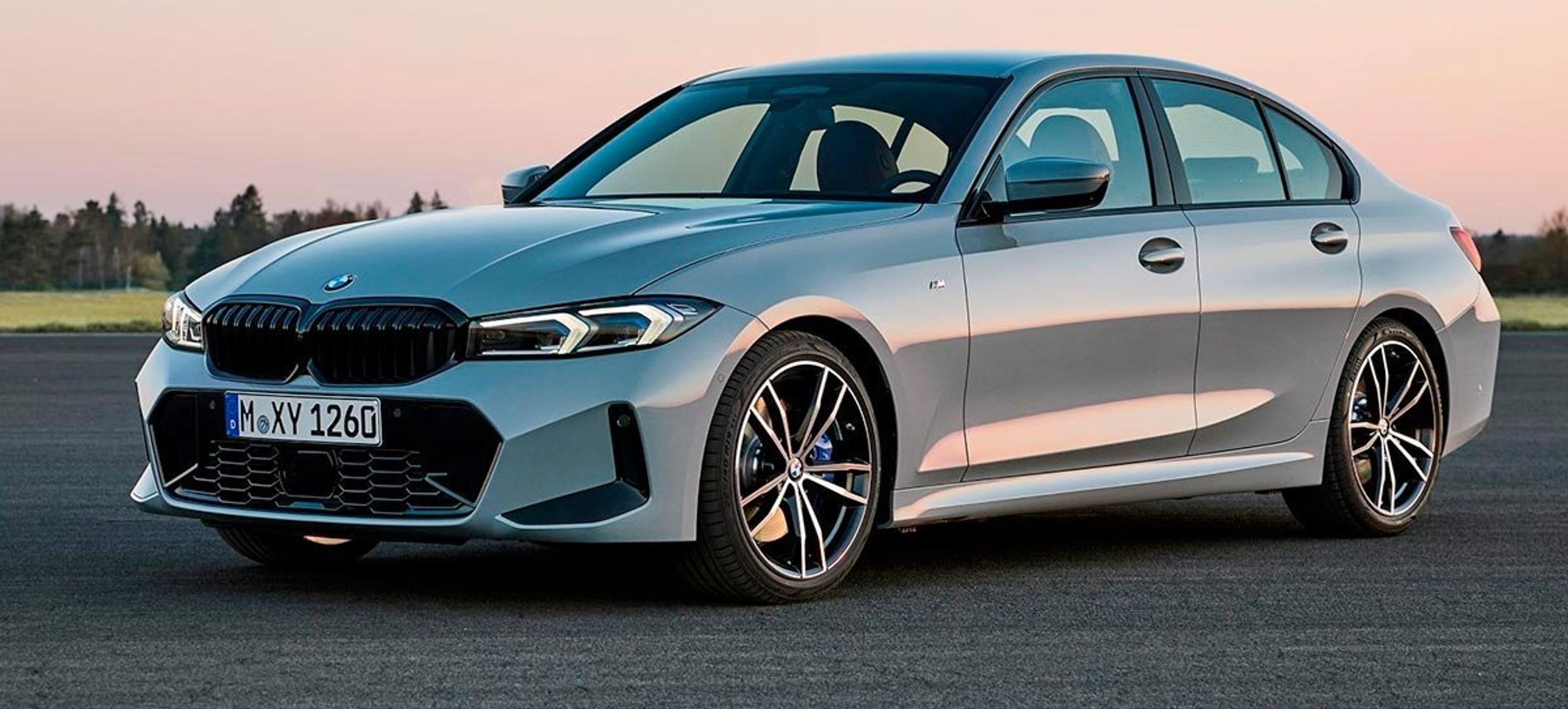 Fronten er helt ny med ny grill og lygter.