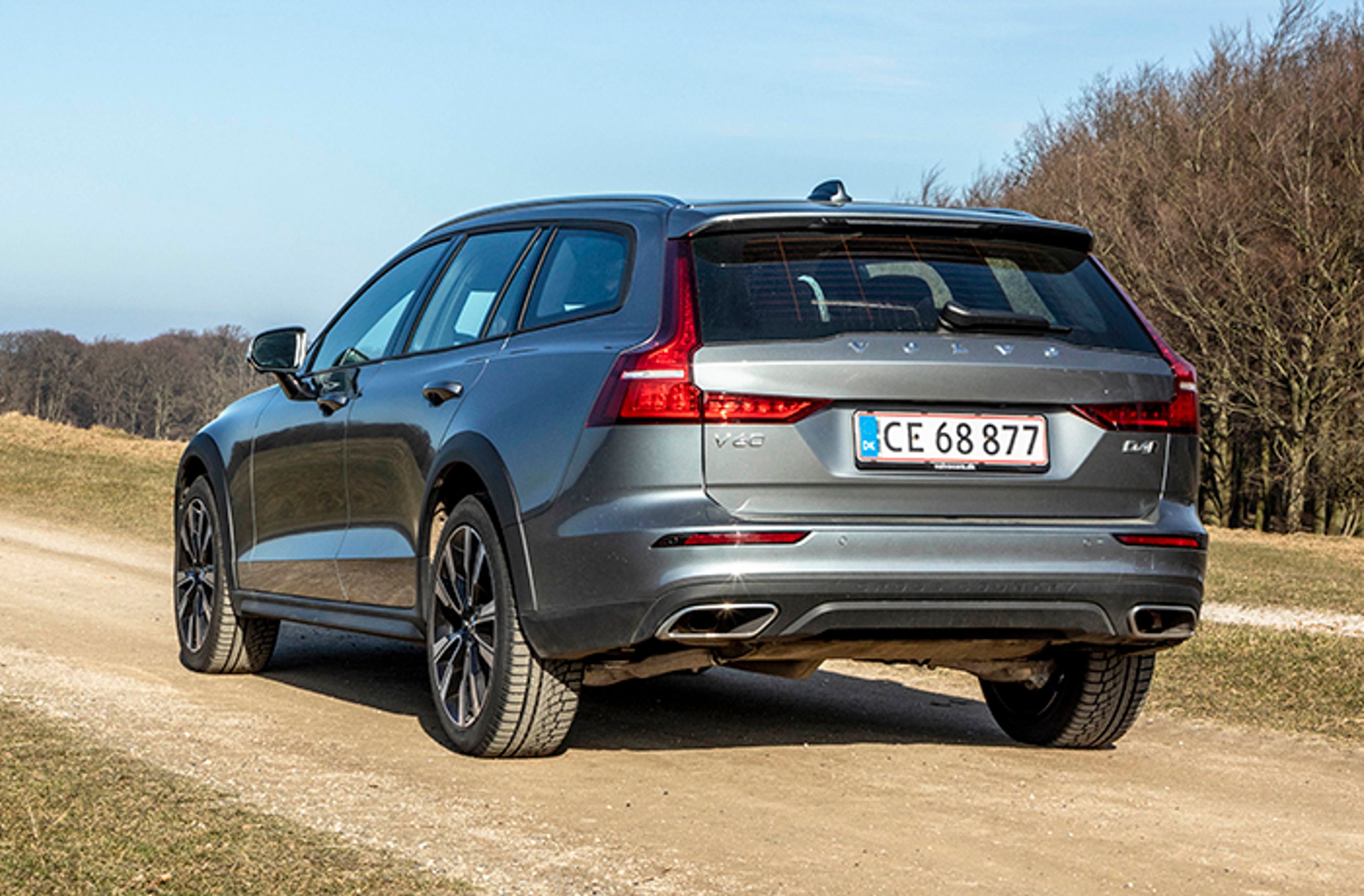 Volvo V60 CC set bagfra