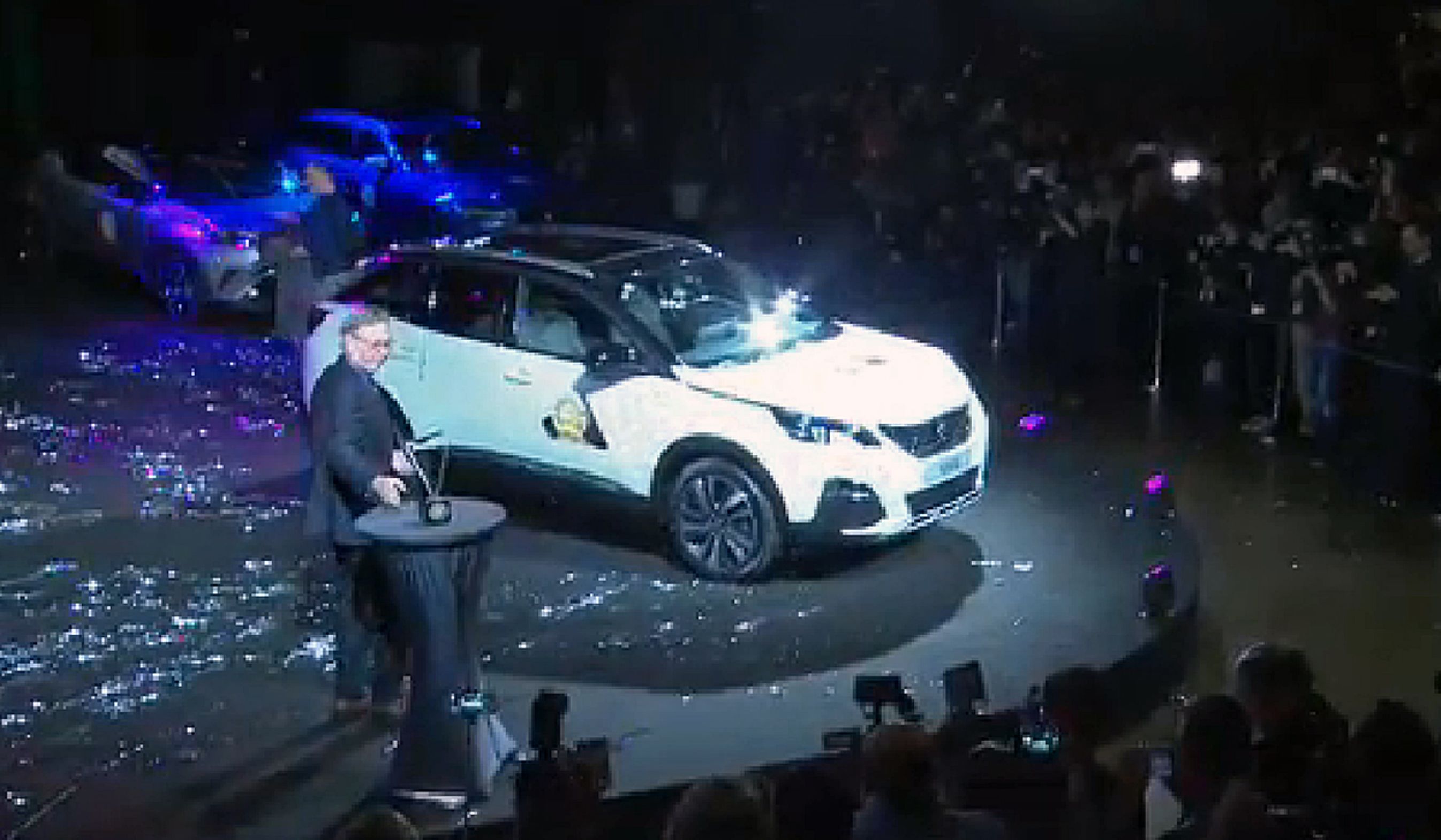 Peugeot 3008 kåres som vinder af 'Car of the Year' i Palexpo-udstillingscentret i Genève. Foto: COTY