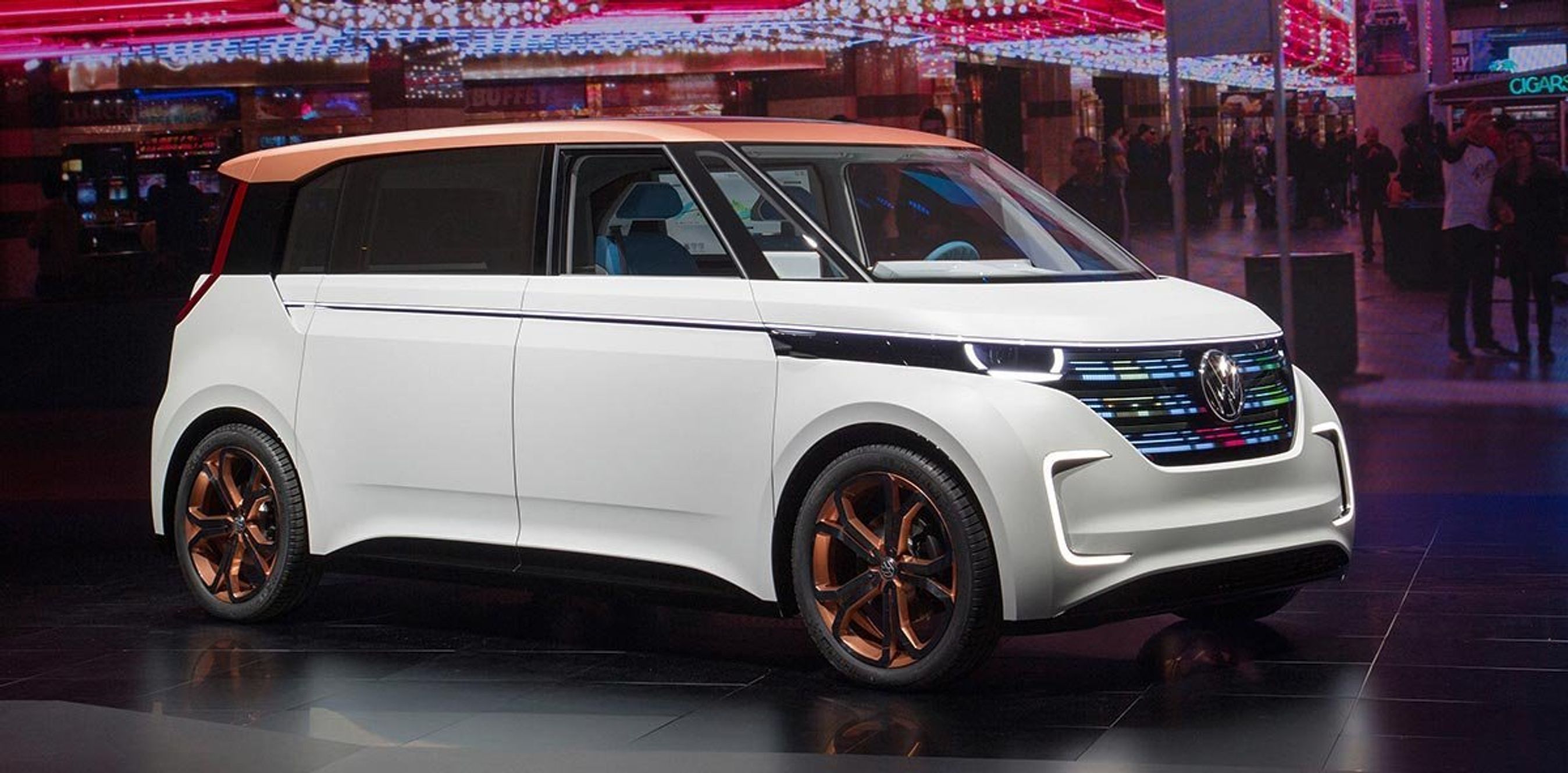 Budd-e blev vist i januar 2016. Selve bilen forblev et koncept, men med bilen lancerede VW for første gang begrebet MEB, der skulle blive fundamentet for fremtidens ID.biler.