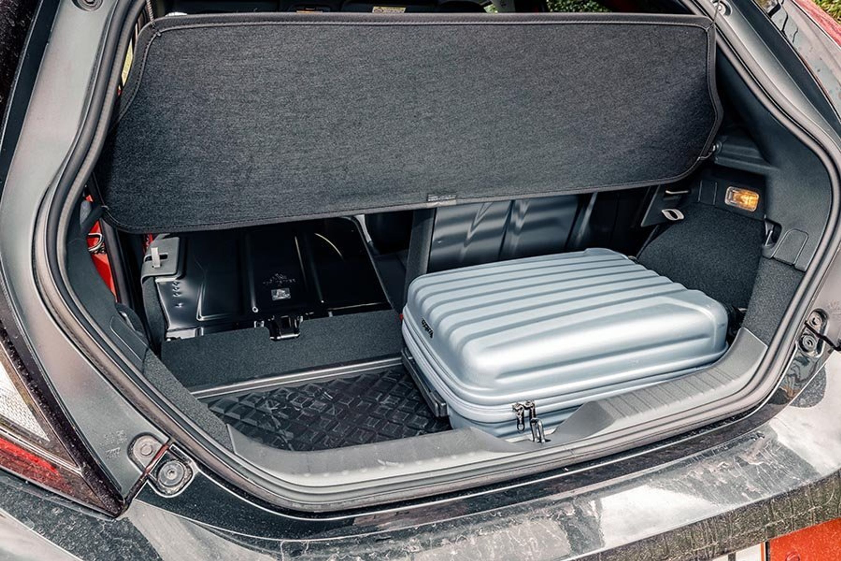 Bagagerummet i en Toyota Aygo X.