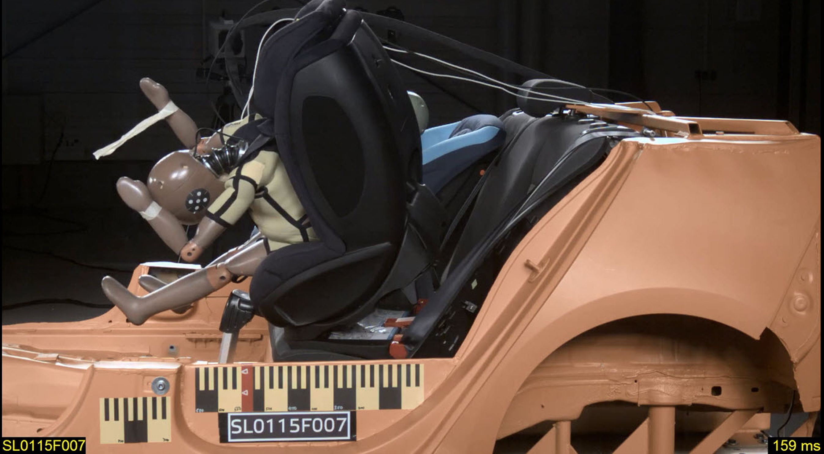 Ikke alle autostole klarede autostoltesten. Helt galt gik det for Hauck Varioguard, som dumpede i sikkerhedstest.