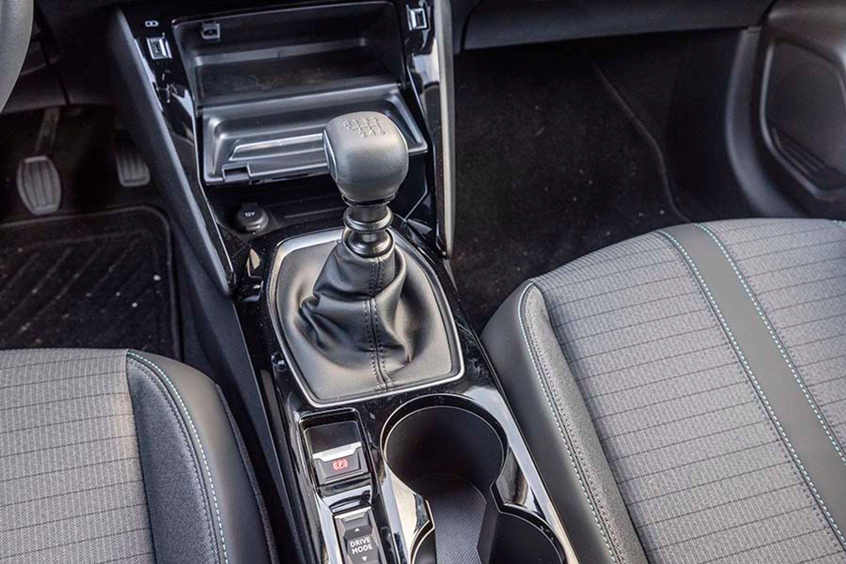 Det manuelle gear har seks trin.