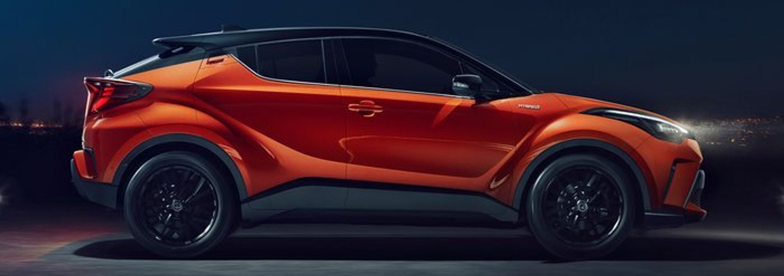 C-HR i profil. Ikke meget er ændret her.