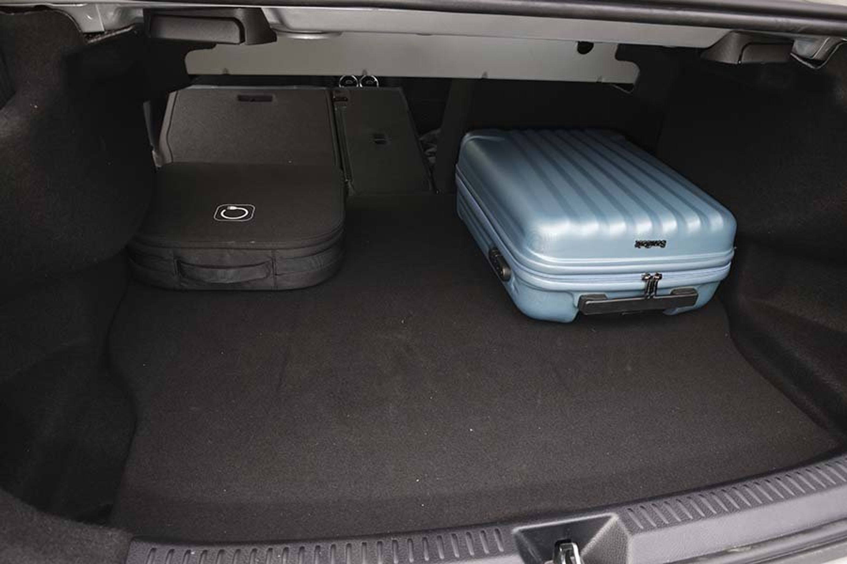 Bagagerummet i en Mercedes-Benz A-klasse