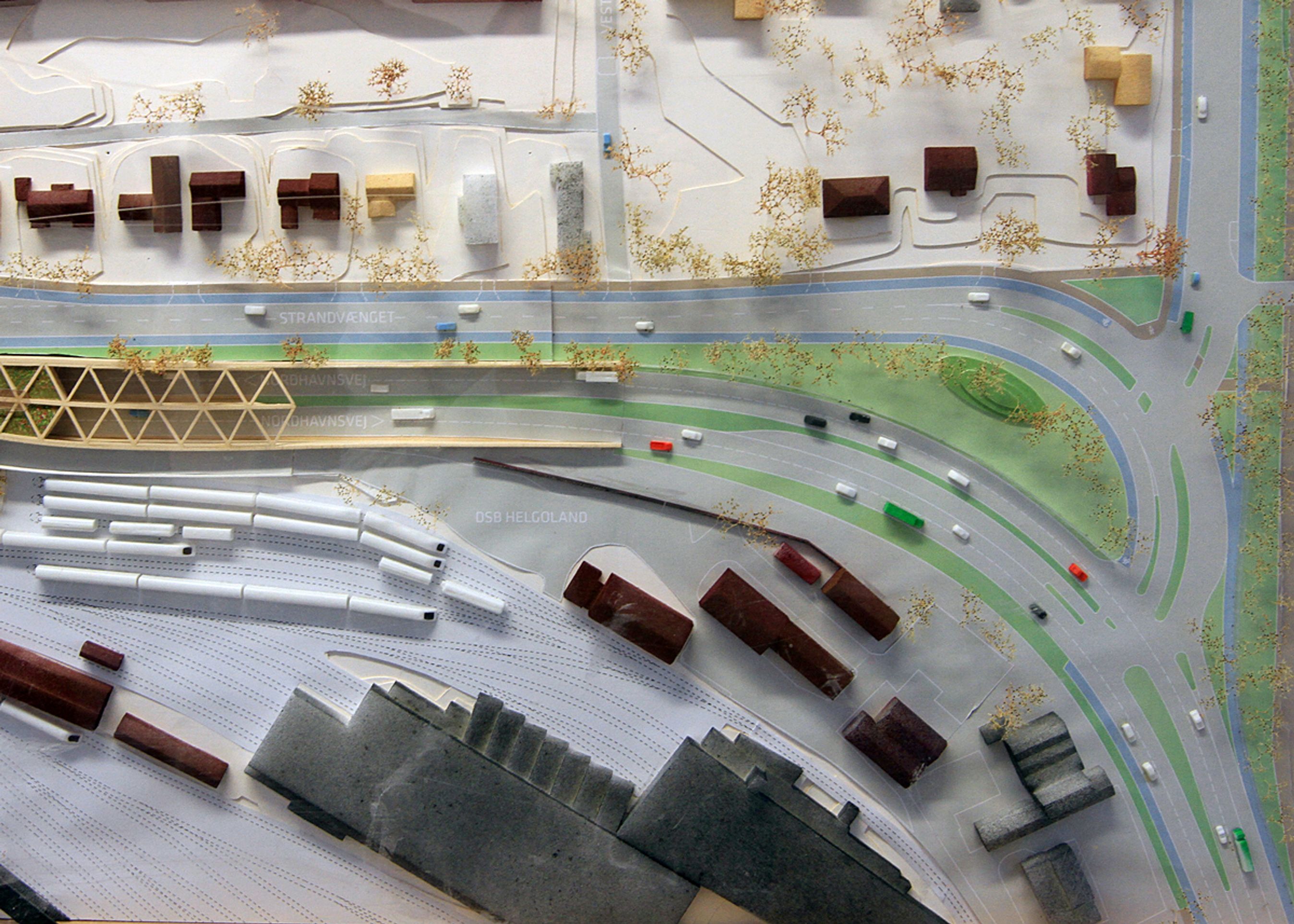 Sådan var det meningen, at den østlige afslutning af Nordhavnsvej skulle se ud. Den firesporede vej kommer op af tunnelen, drejer mod syd (nedad) og fortsætter langs Købennhavns Havn.