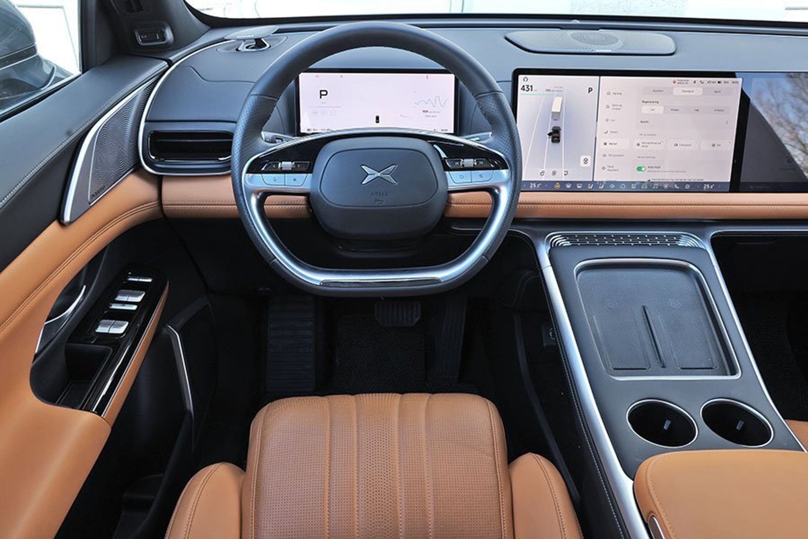 Kabinen i en Xpeng G9 elbil