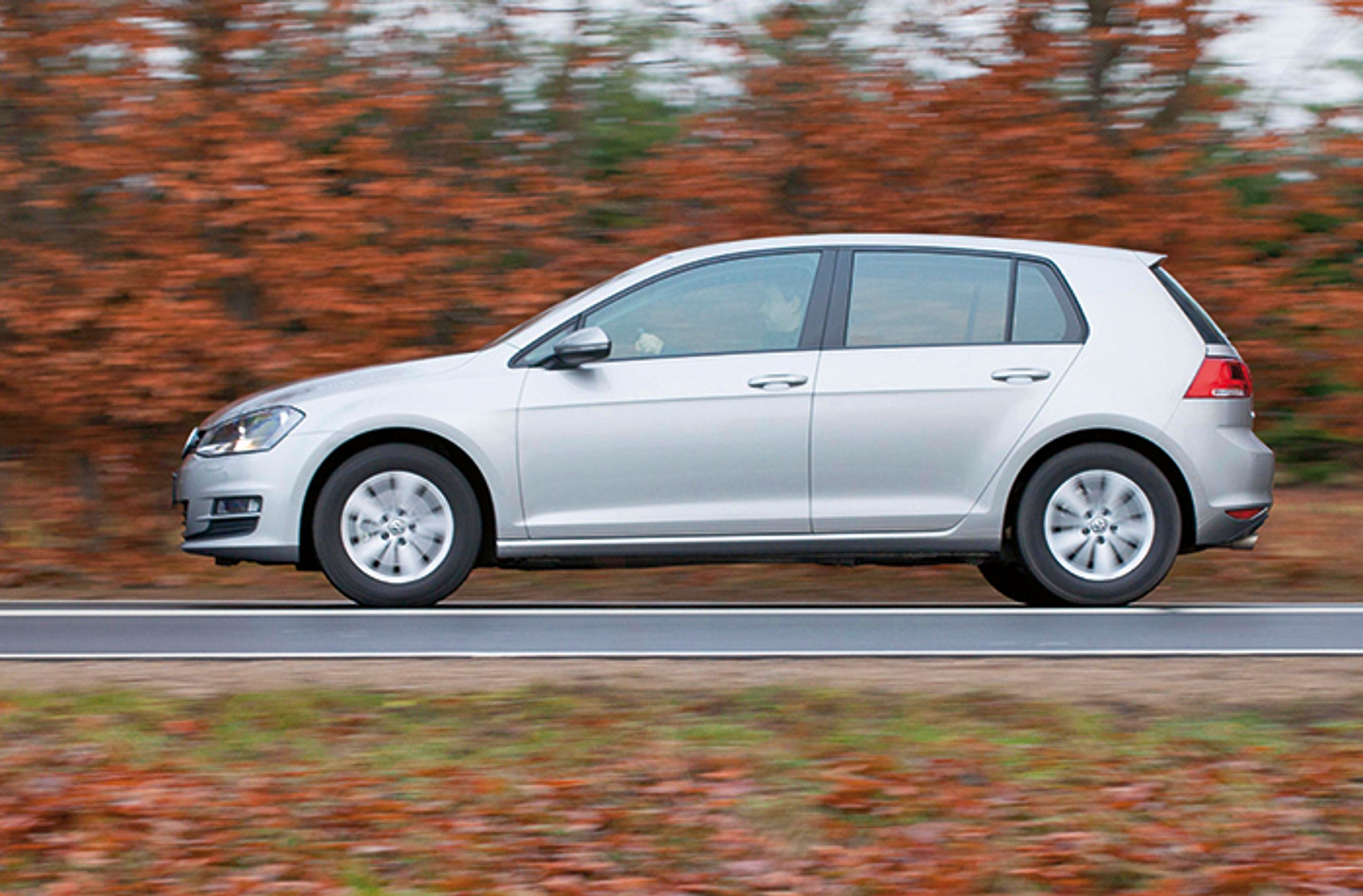 VW Golf set fra siden