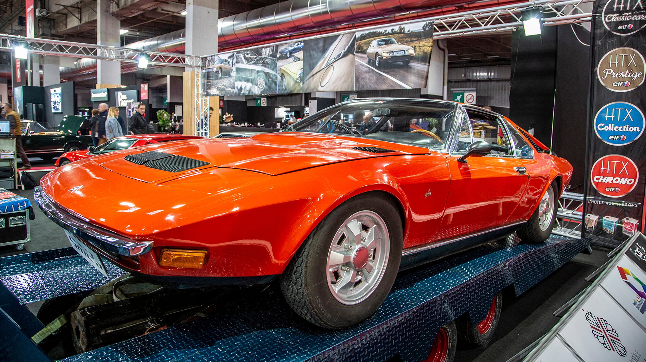 En specialist i Citroën SM kunne fremvise en ganske særlig udgave af bilen, nemlig et unikt eksemplar med Frua-karrosseri. Den stod naturligvis på ladet af et Citroën SM-fejeblad.