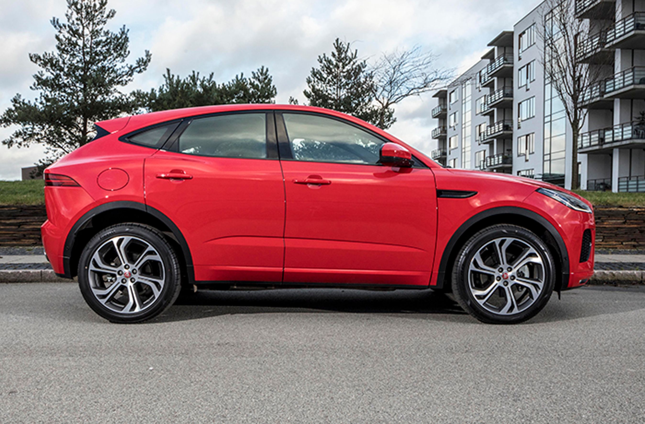 Jaguar E-Pace fra siden