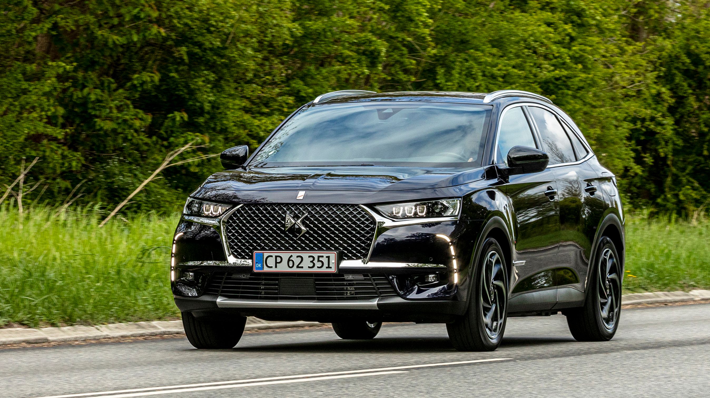 DS 7 Crossback skiller sig ud fra konkurrenterne, og det gælder også i E-Tense-udgaven.