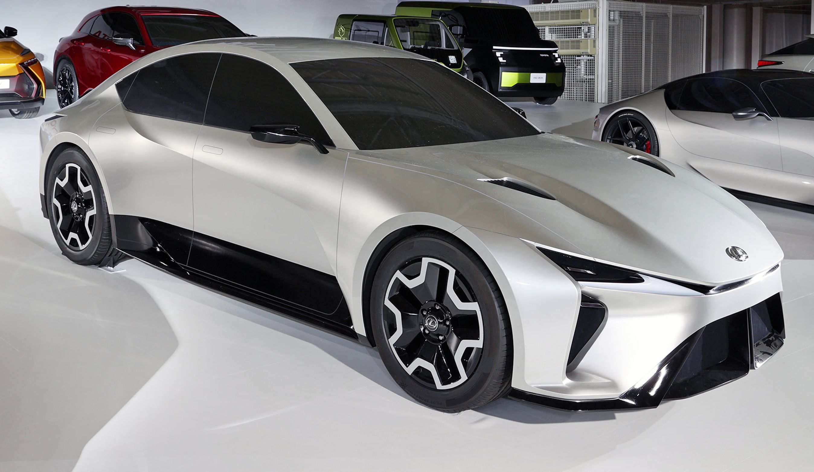 Lexus sportscoupé  - formentlig Lexus-udgave af dagens Toyota GR sportscoupé