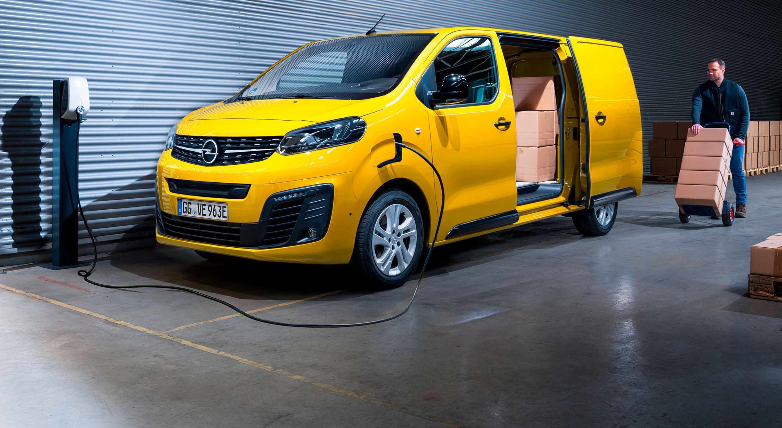 Opel Vivaro kommer snart i en ren eludgave - lige som dens søskende fra Peugeot og Citroën.