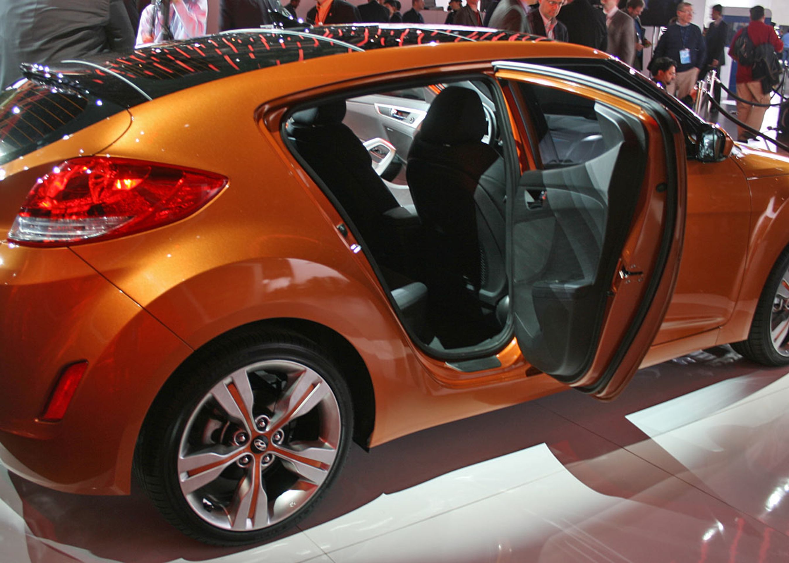 Det særlige ved Veloster: to døre i passagersiden, men kun én i førersiden.