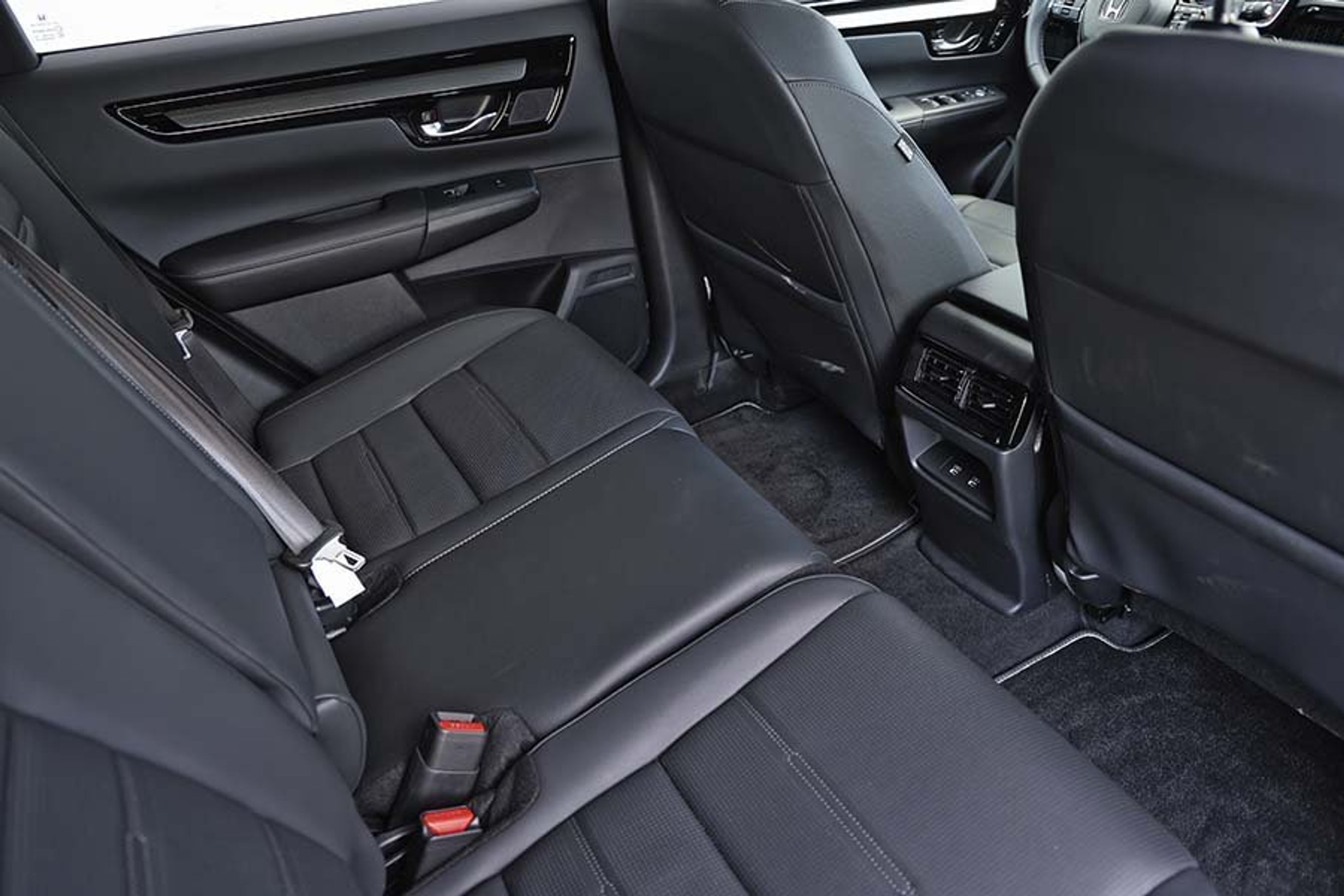 God plads på bagsæderne i en Honda CR-V