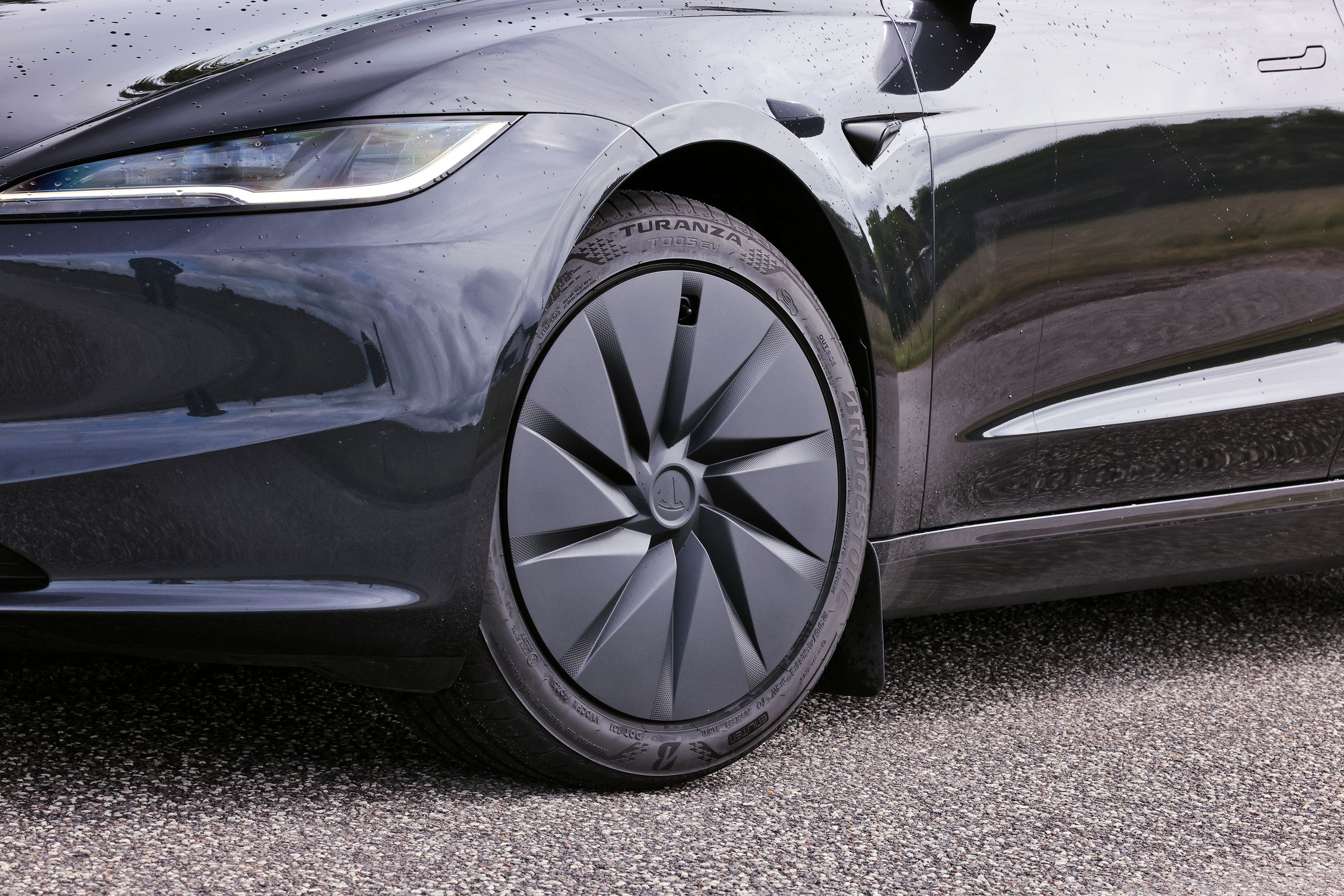 Basisfælge på 18" på Tesla Model 3 baghjulstræk fra 2026. 