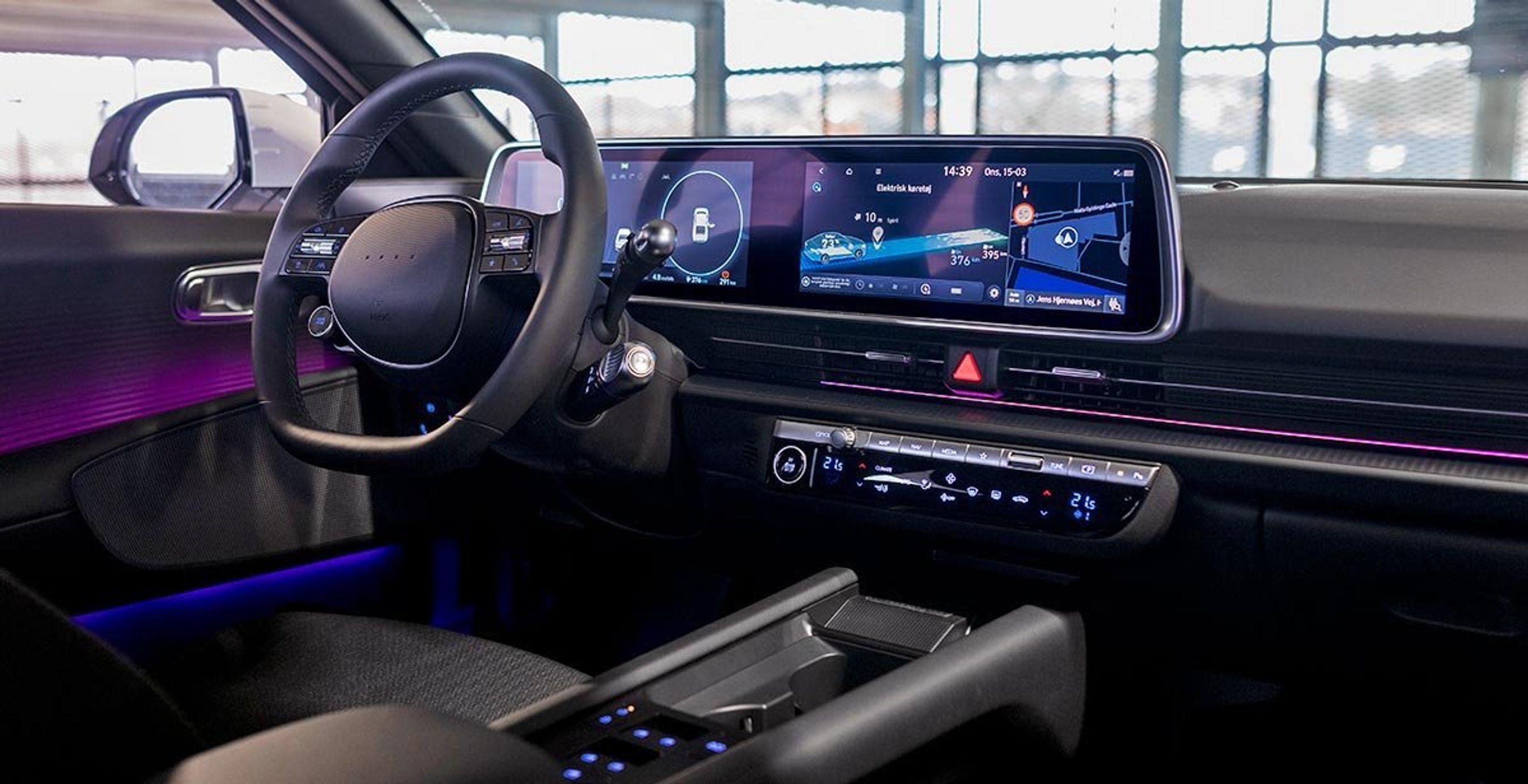 Førerpladsen i Hyundai Ioniq 6.