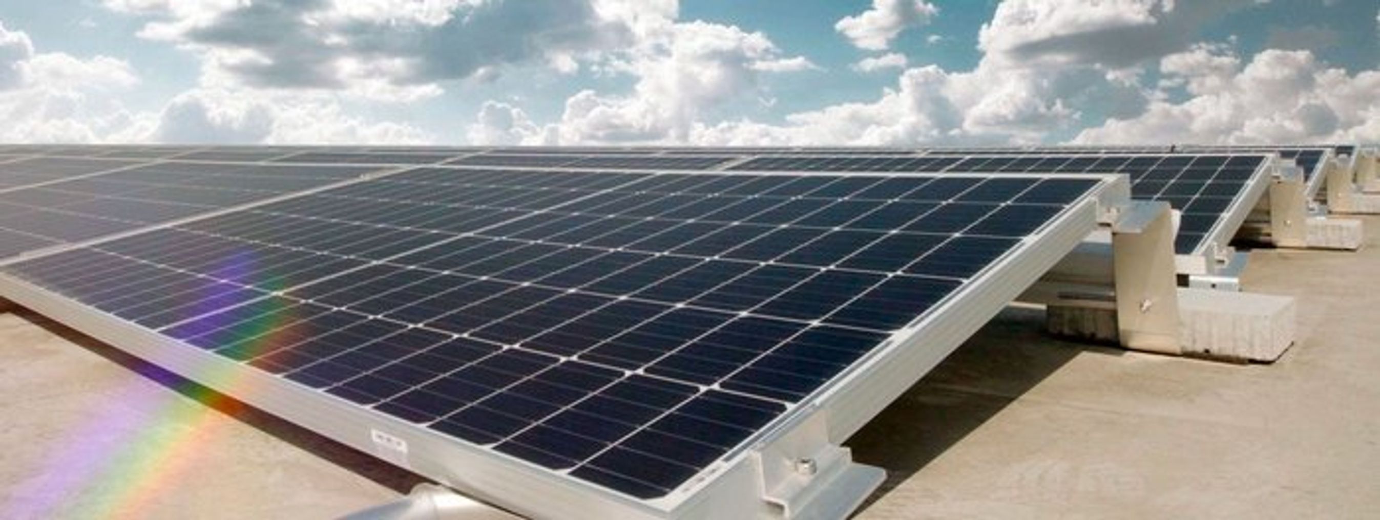 Solceller på Audis ungarske fabrik leverer strøm, der svarer til forbruget i ca. 2.400 enfamiliehuse.