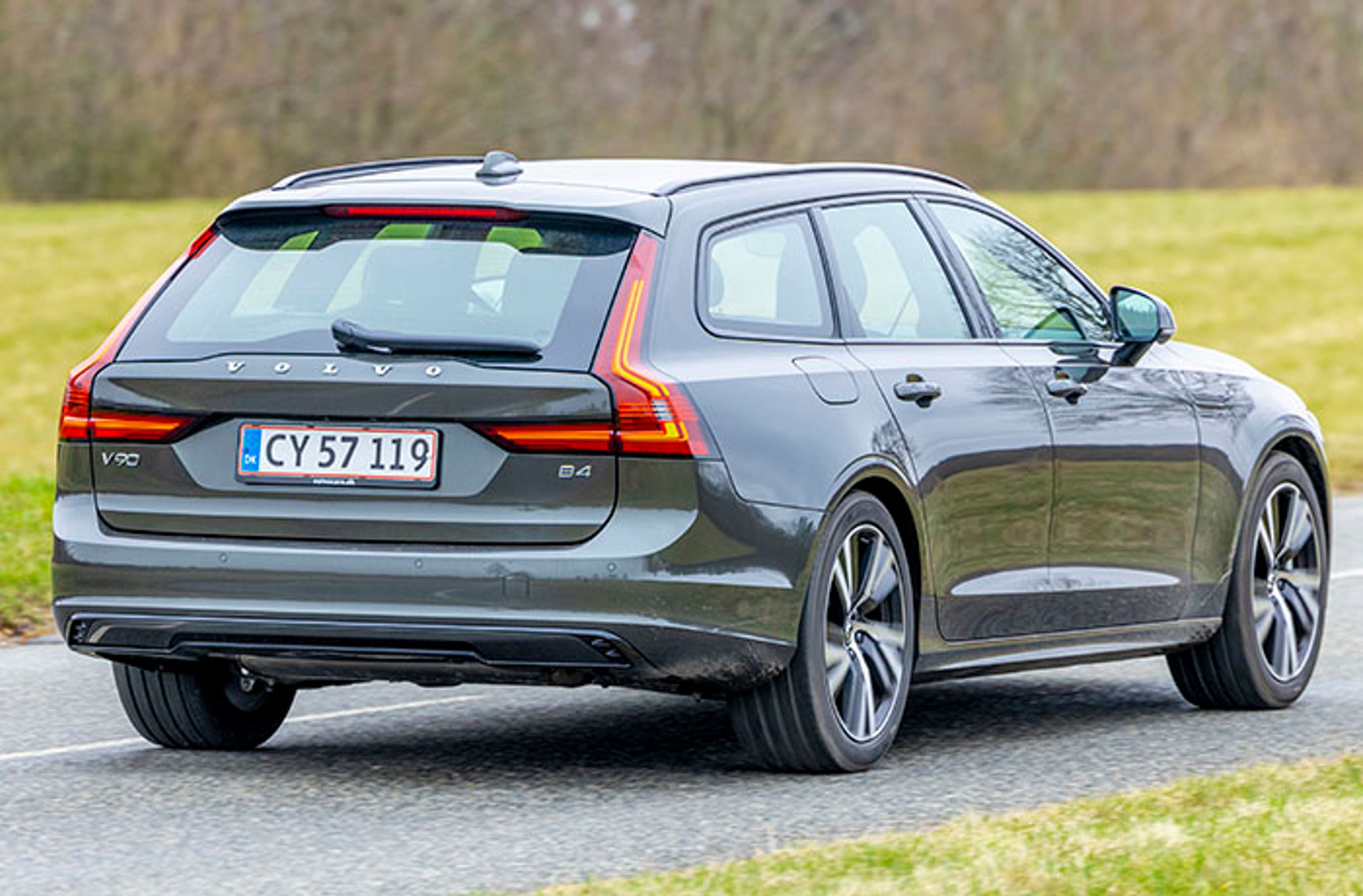 Volvo V90 set bagfra