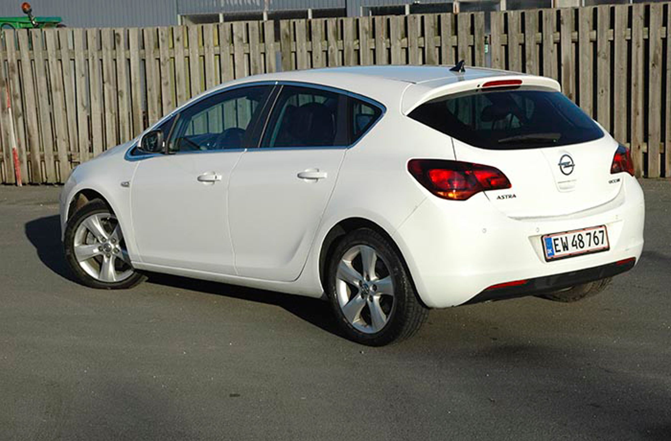 Opel Astra bagfra