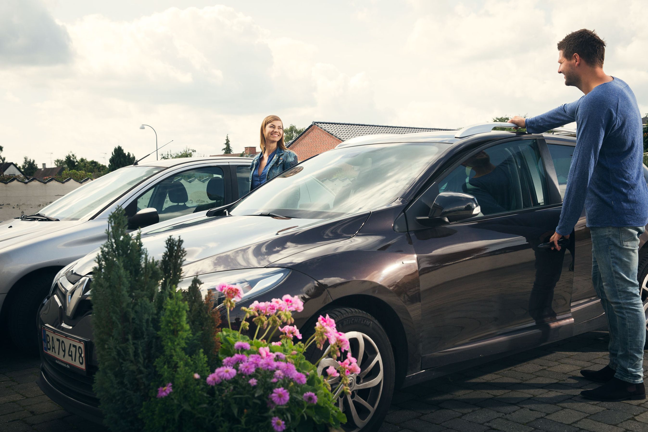 Nye tal fra Finansministeriet viser, at det stort set ingenting koster at fjerne den høje afgift på 150 procent på biler.