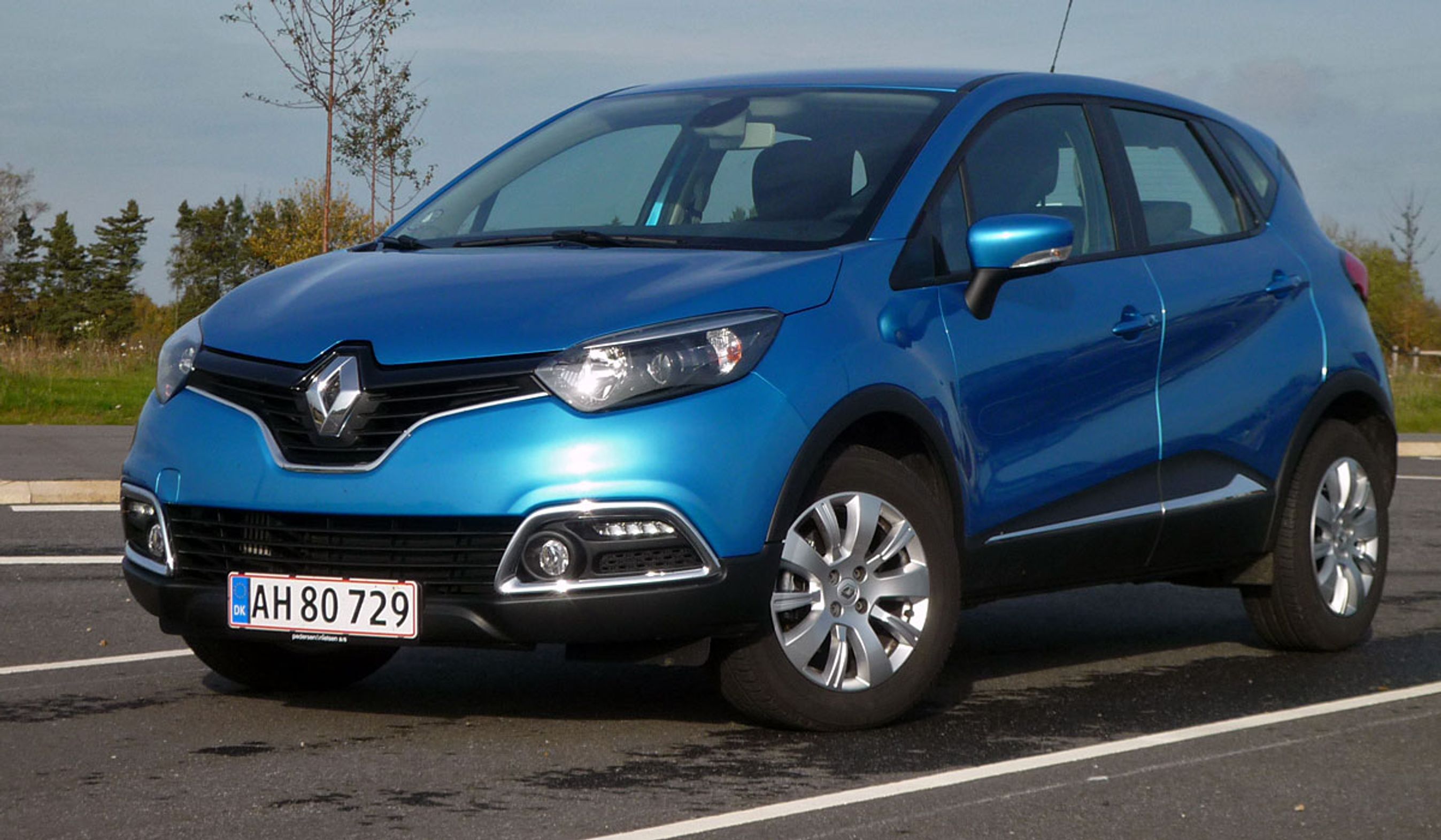 Stort set alle Renault Captur solgt i Danmark skal til tjek for mulig slidt bremseslange.