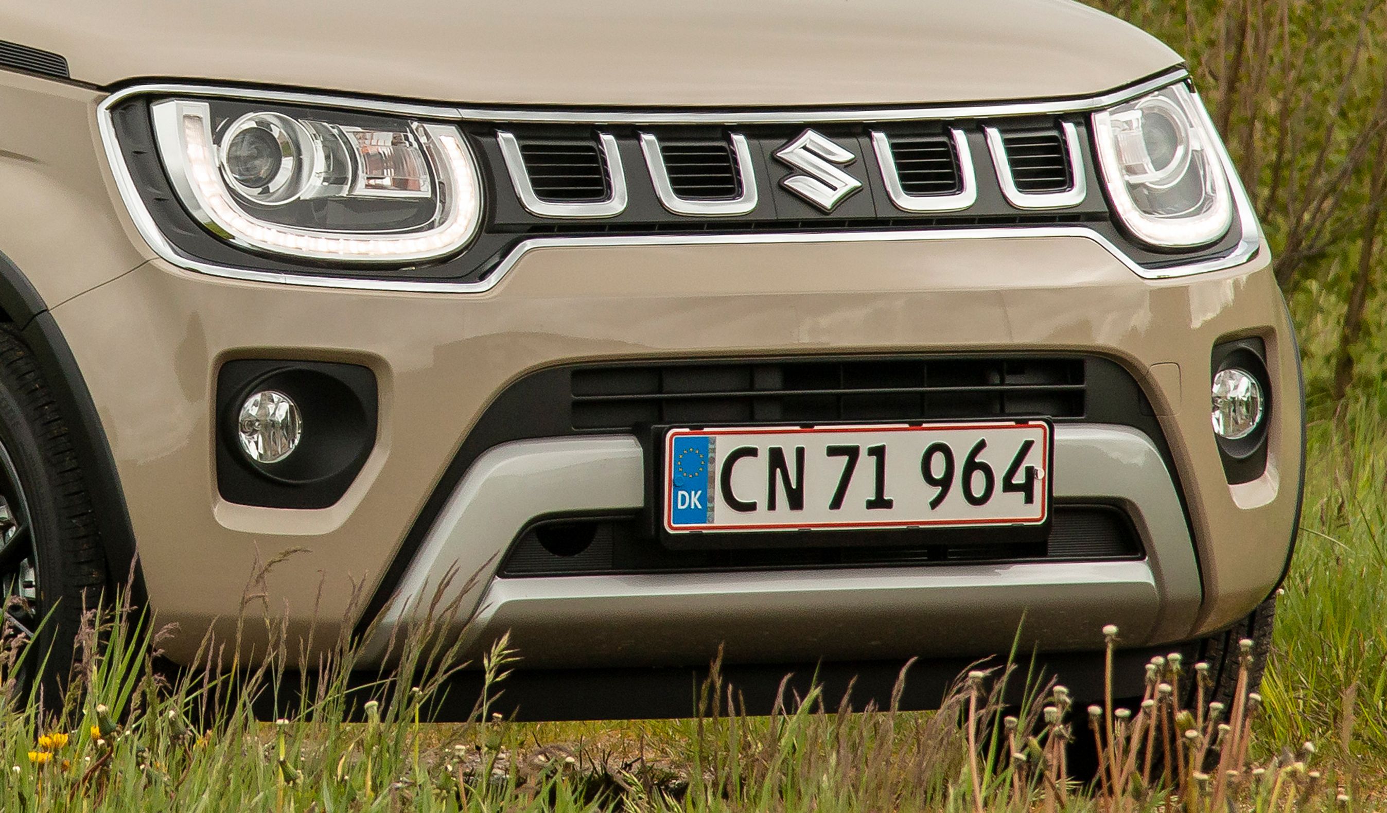 Grill'en på Ignis skulle åbenbart laves om, synes Suzuki.