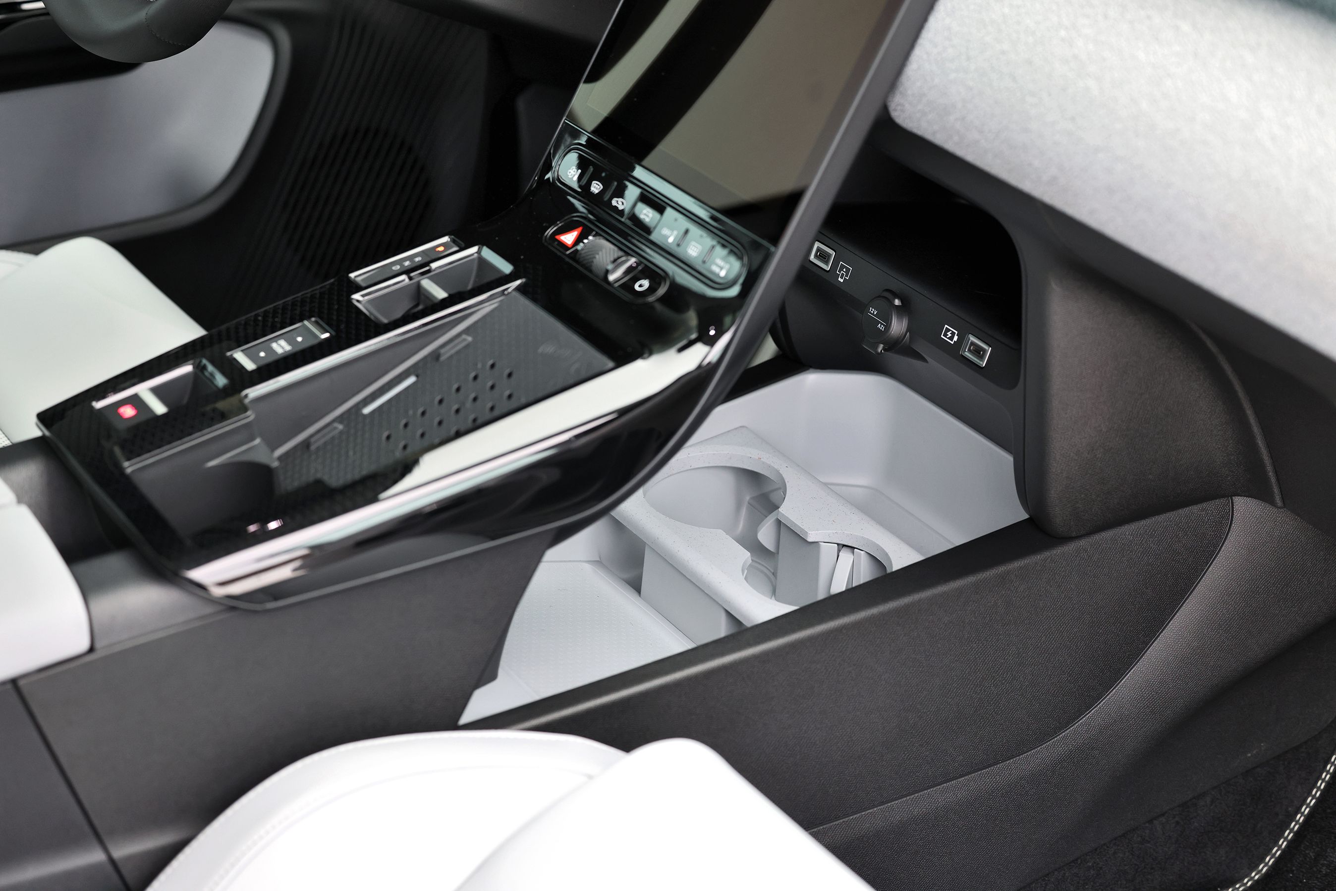 Dårlige kopholdere i en Citroën Ë-C5 Aircross